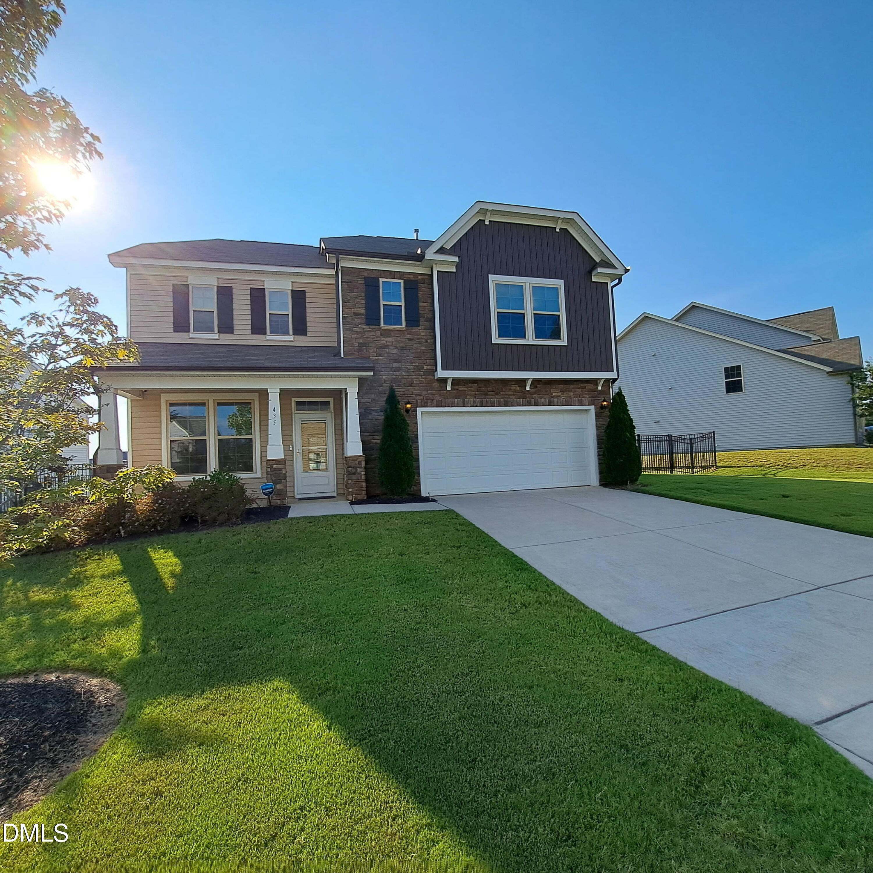 435 Hawksbill Drive Property Photo 1