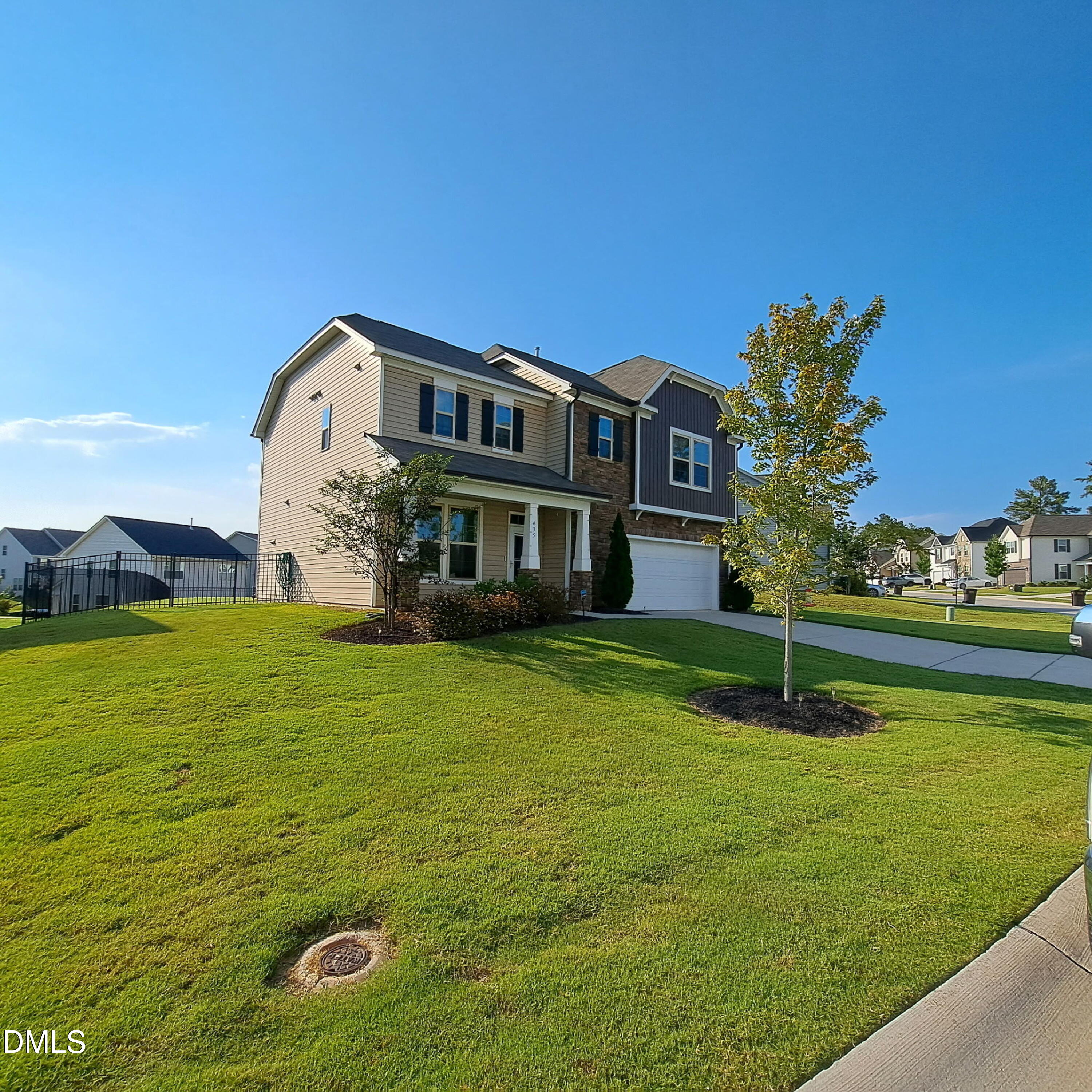 435 Hawksbill Drive Property Photo 2