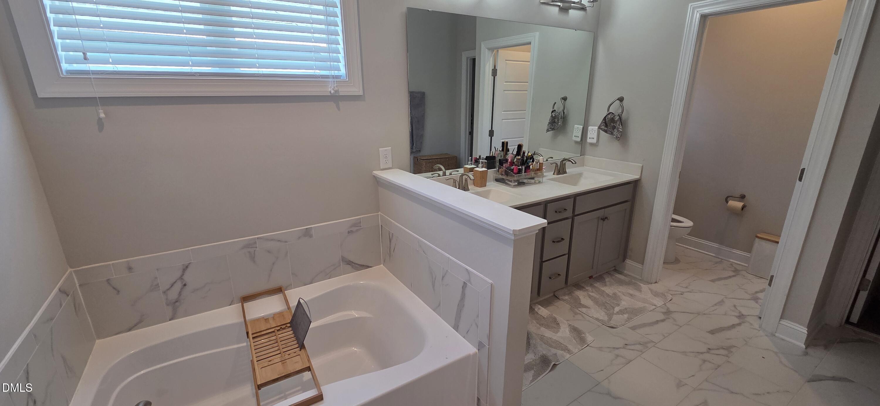 1900 Edens Ridge Avenue Property Photo 27