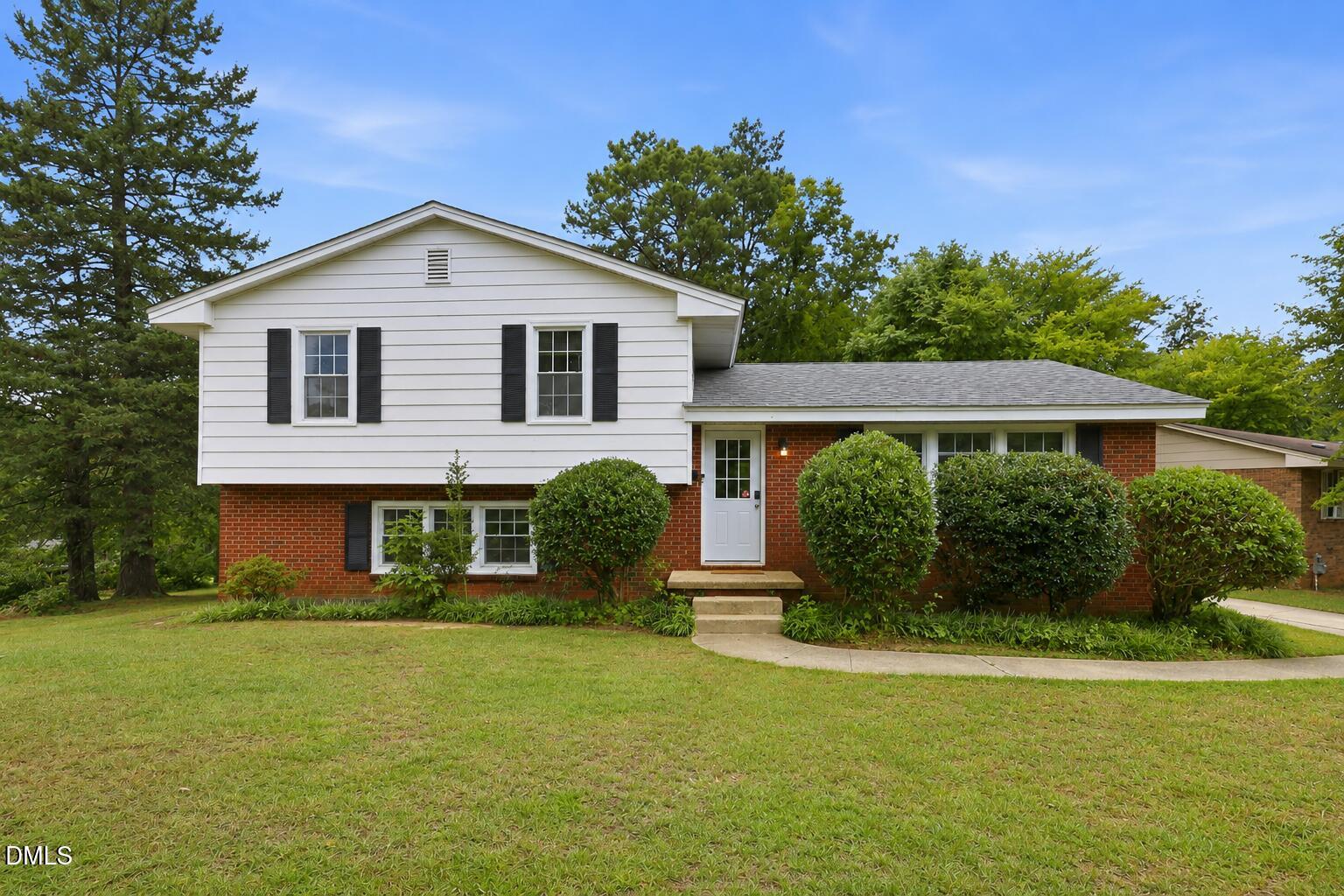 1536 N King Charles Road