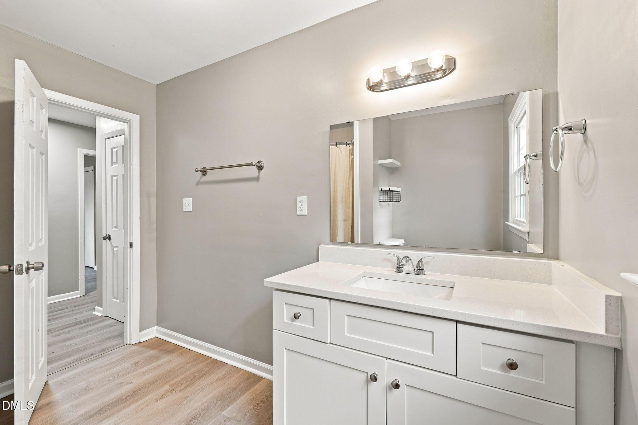 1536 N King Charles Road Property Photo 17