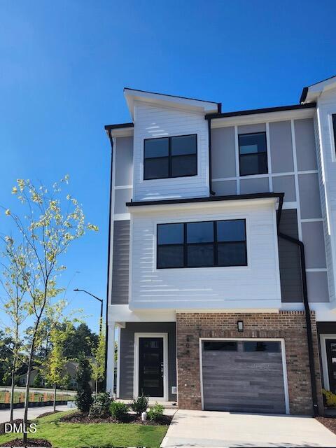 808 Portia Way Property Photo 1