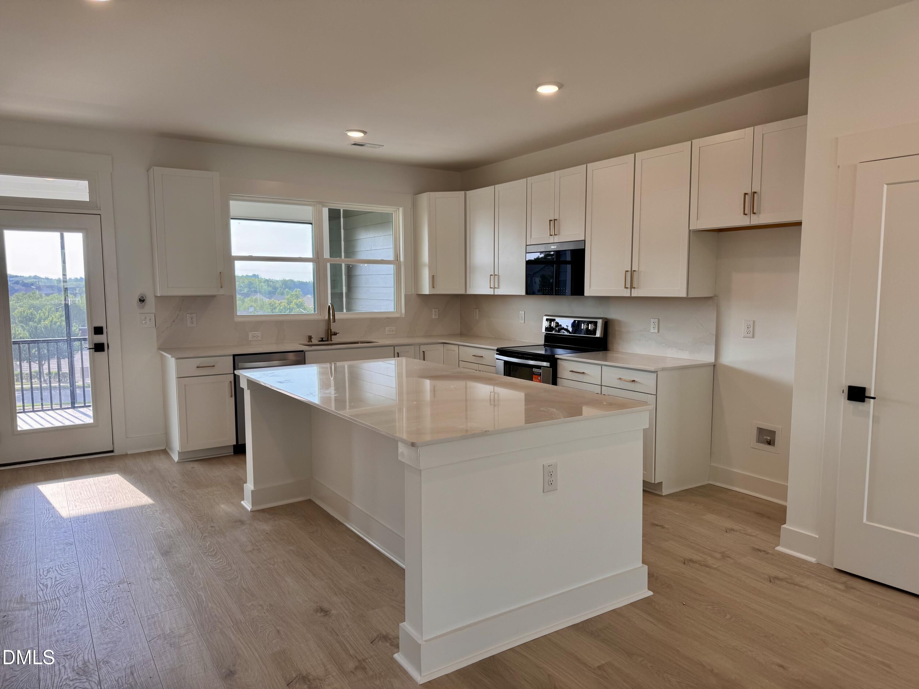 808 Portia Way Property Photo 12