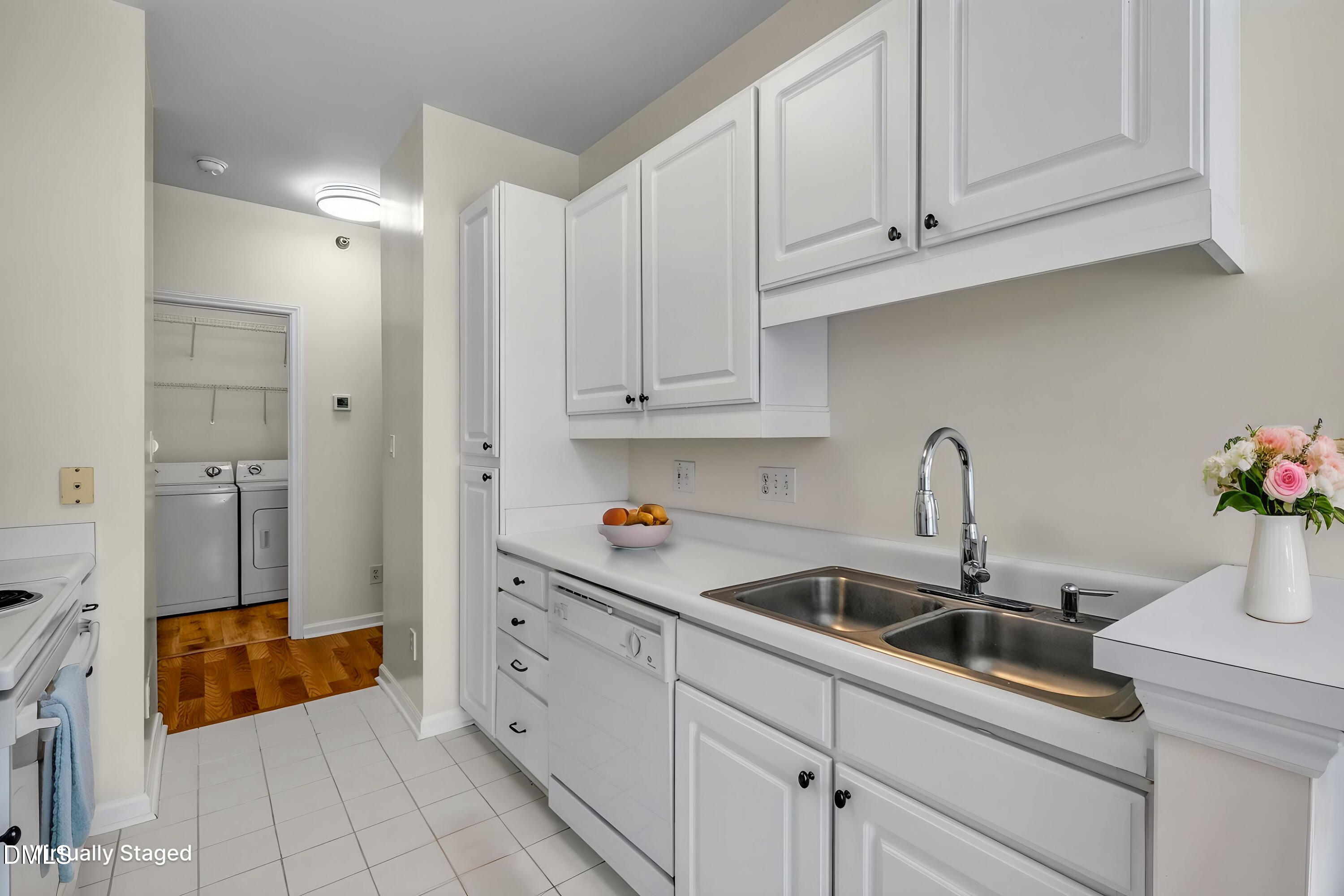 1701 Tiffany Bay Court 201 Property Photo 29