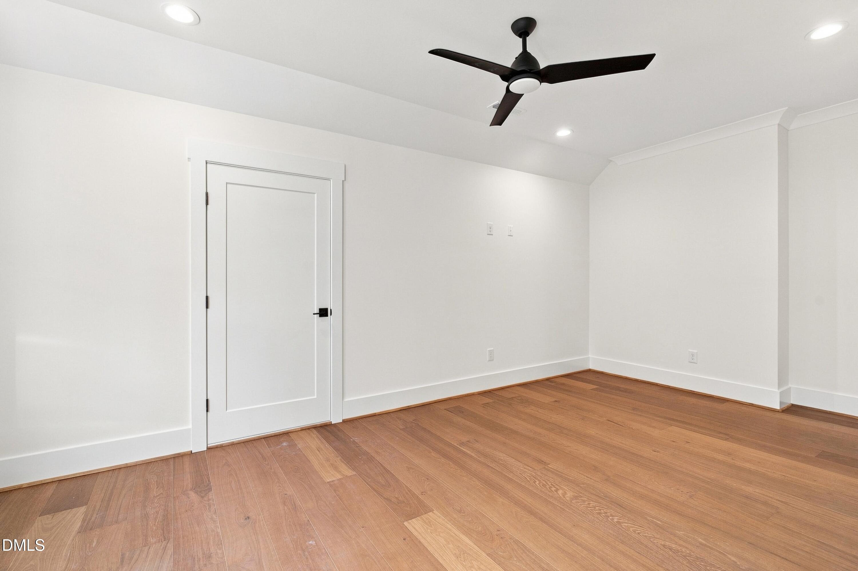 2921 Claremont Road Property Photo 31