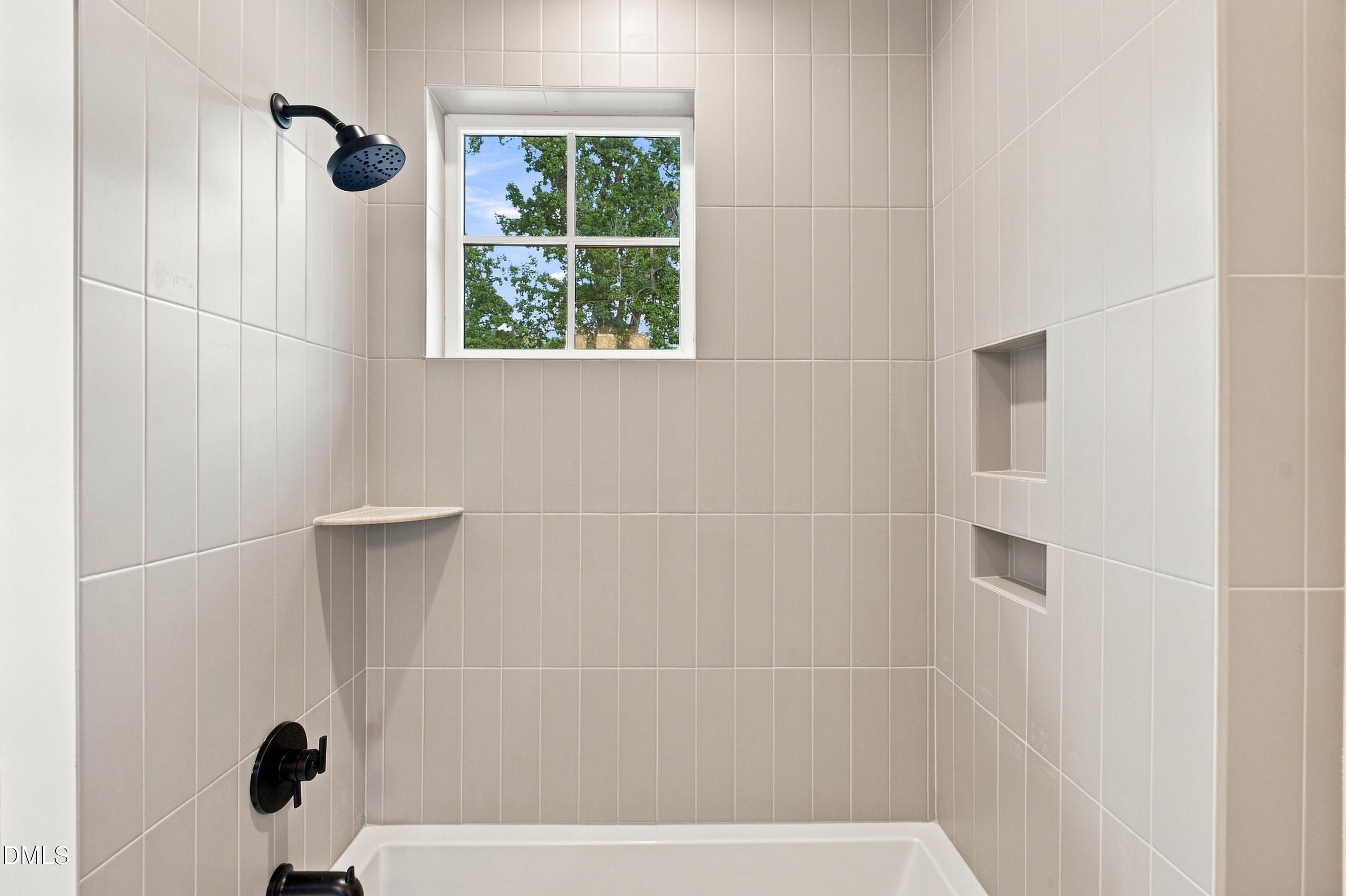 2921 Claremont Road Property Photo 39