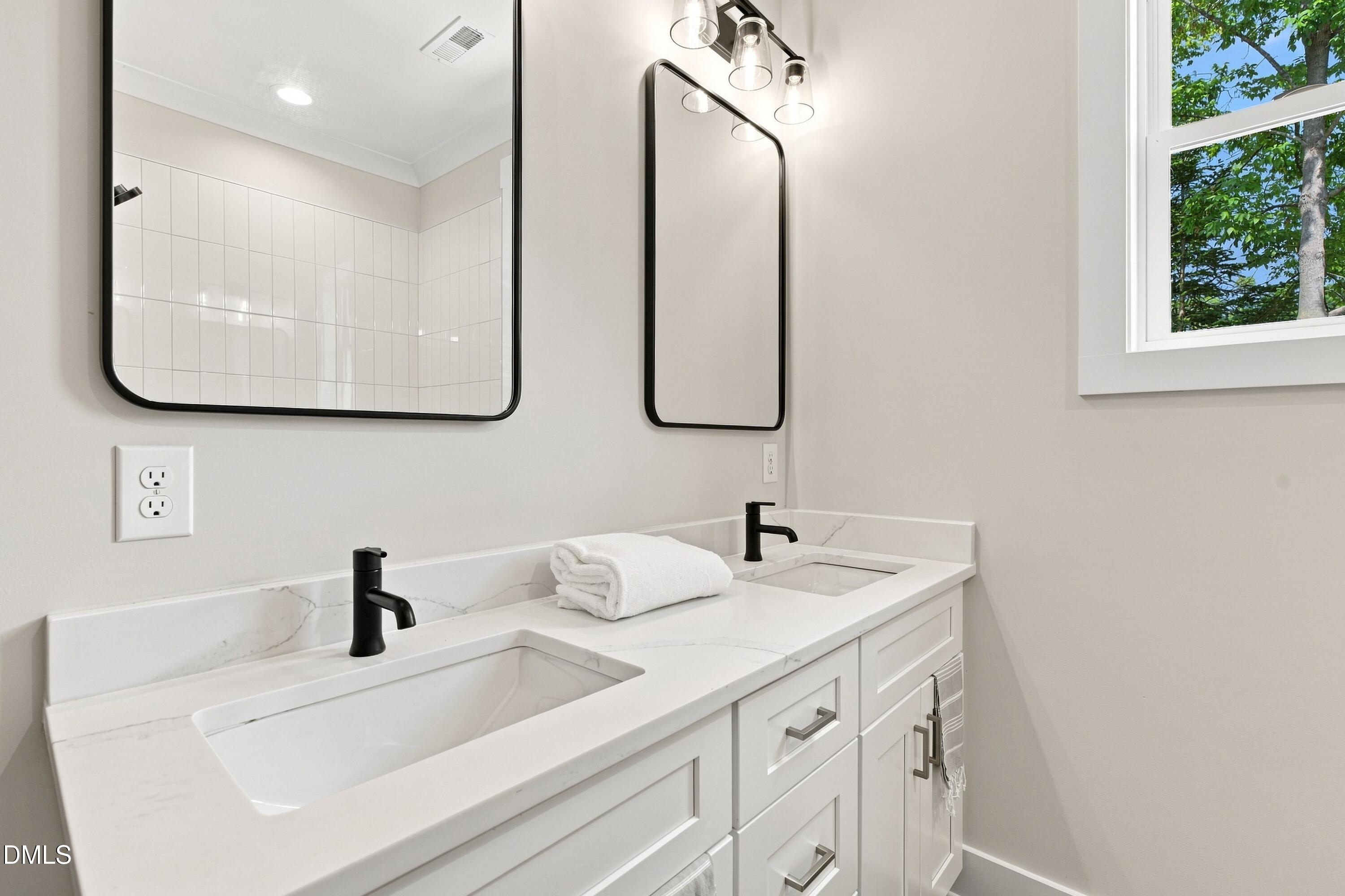 2923 Claremont Road Property Photo 43