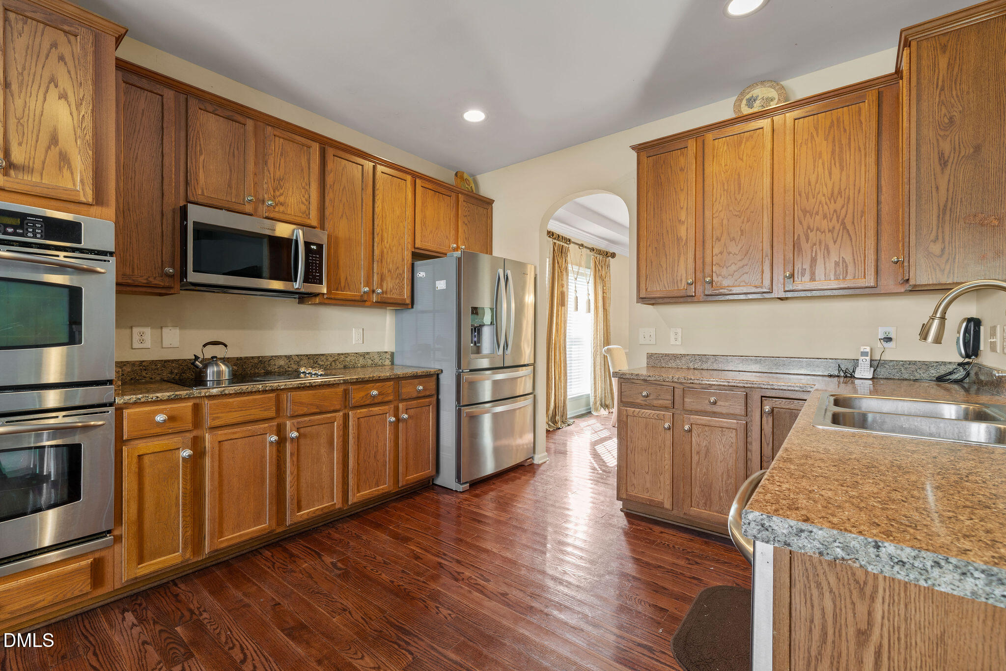 504 Thistlegate Trail Property Photo 17