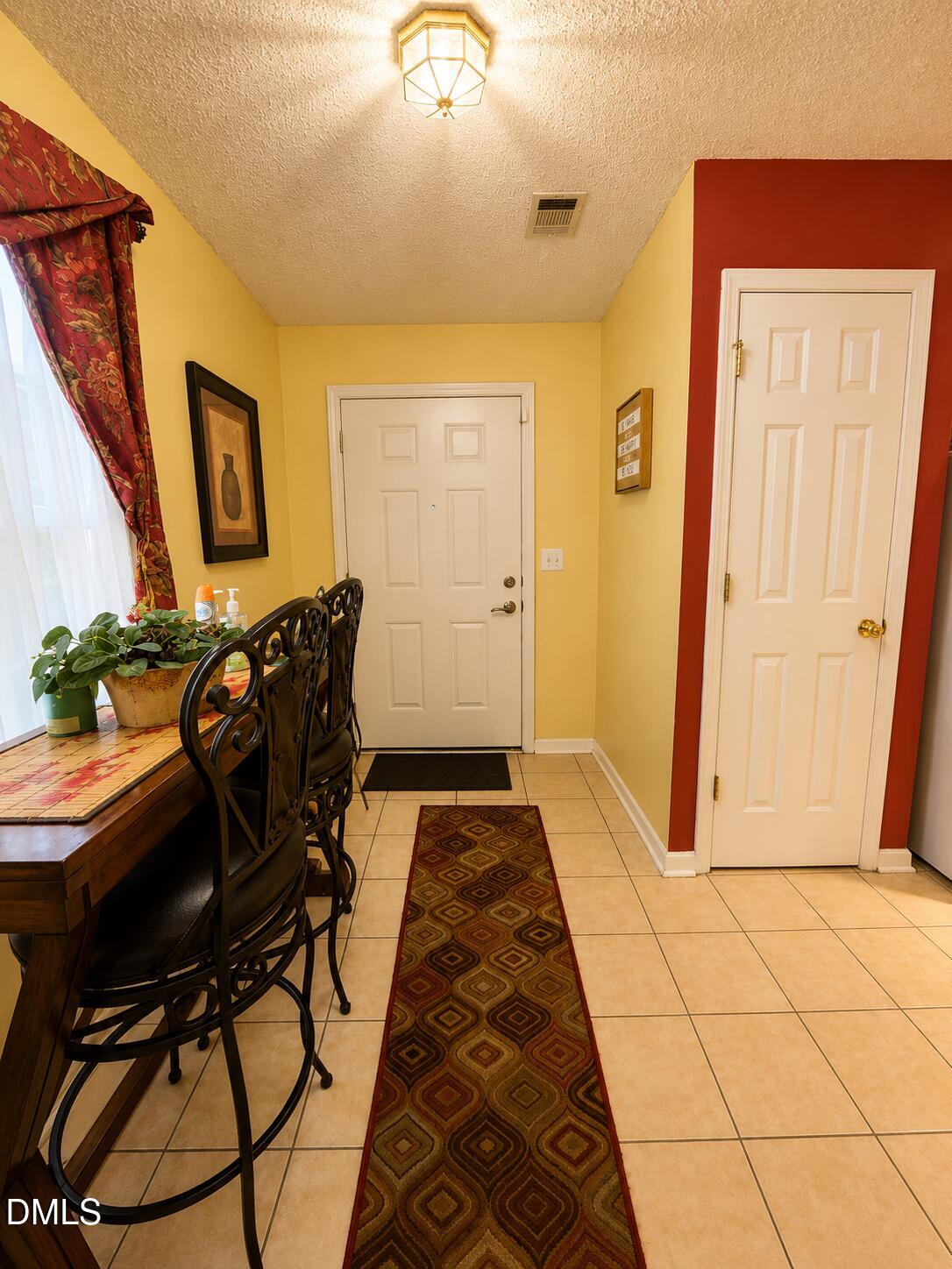 8129 Wesley Farm Drive Property Photo 2