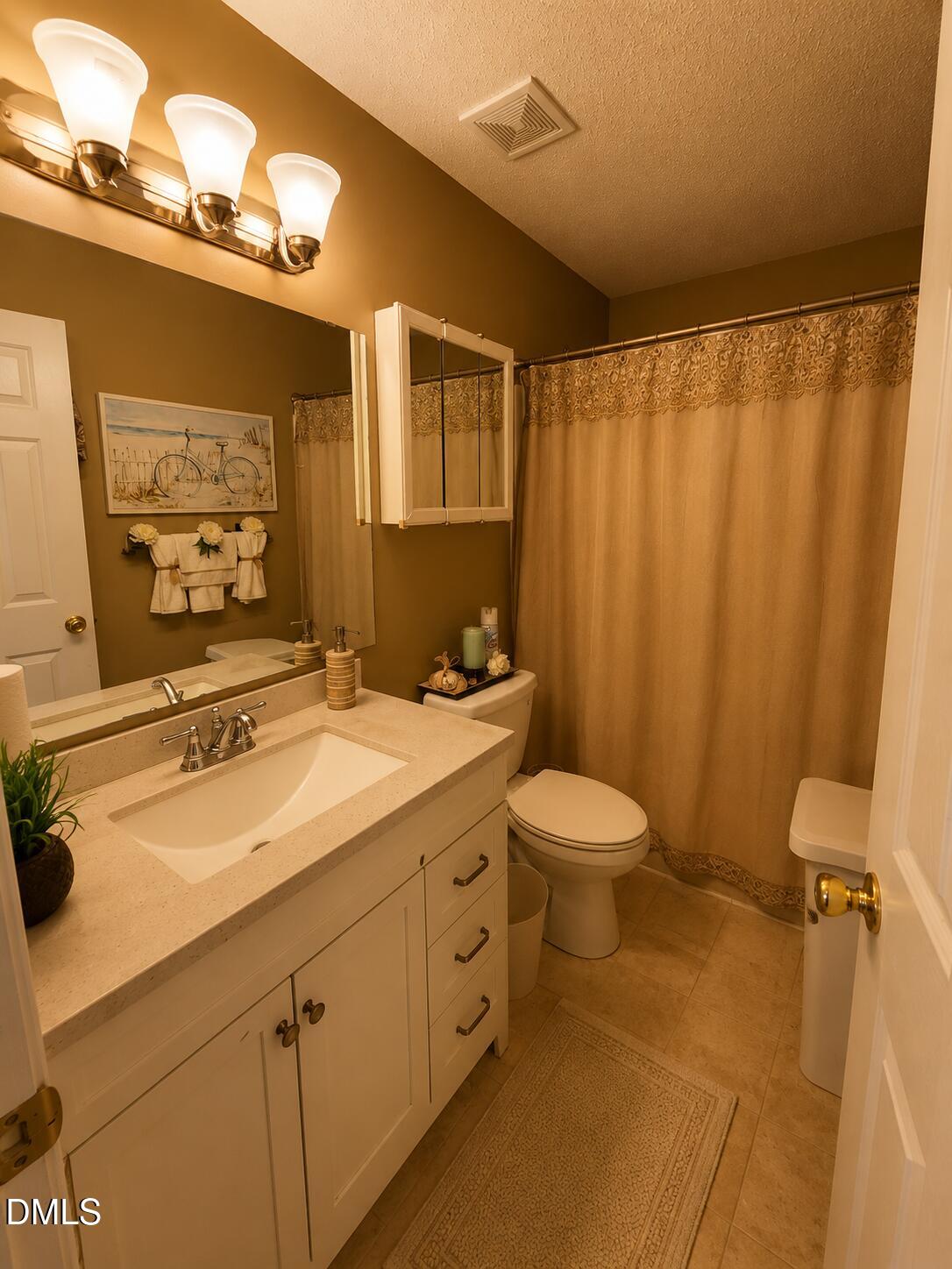 8129 Wesley Farm Drive Property Photo 17