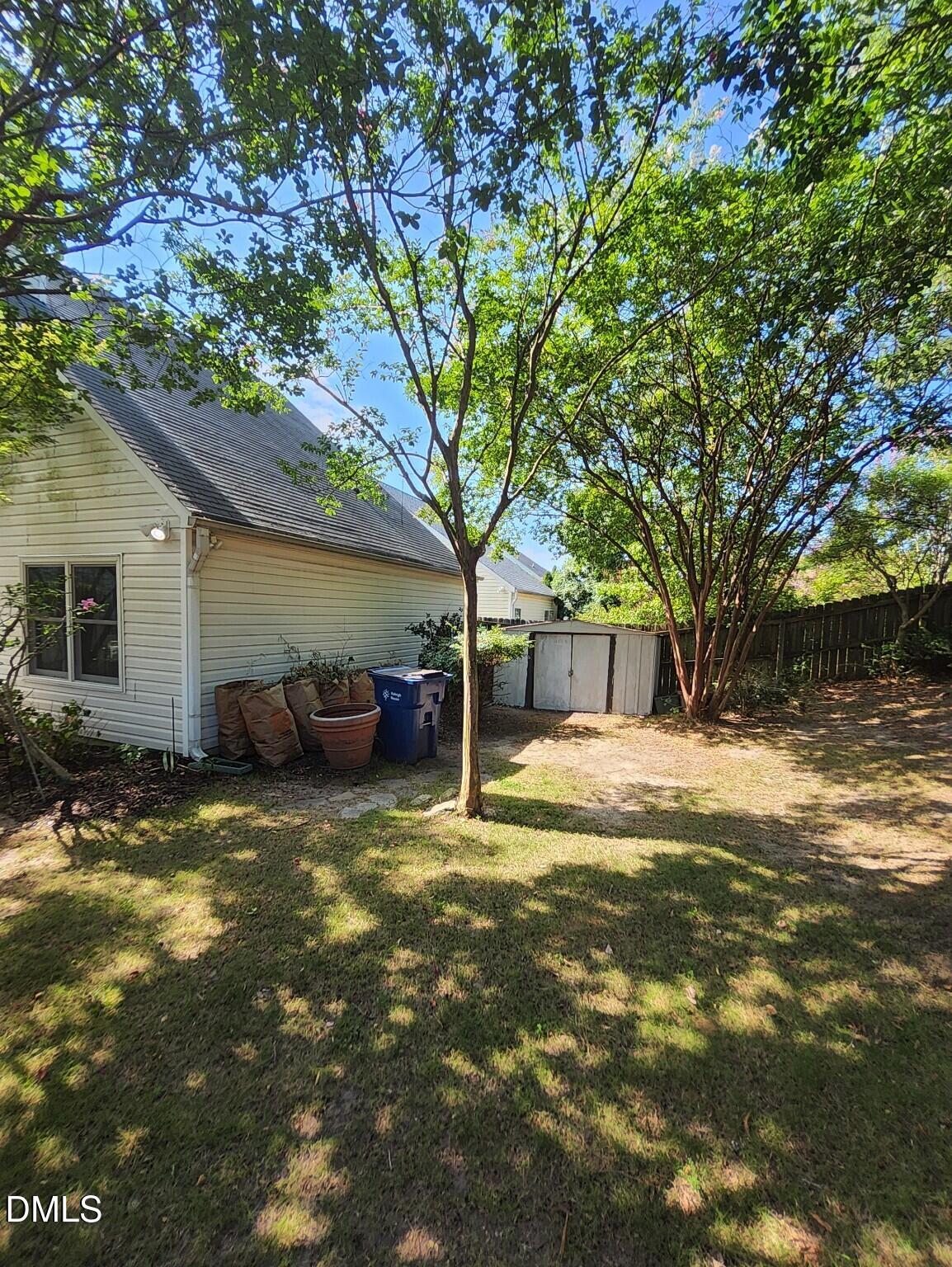 8129 Wesley Farm Drive Property Photo 24