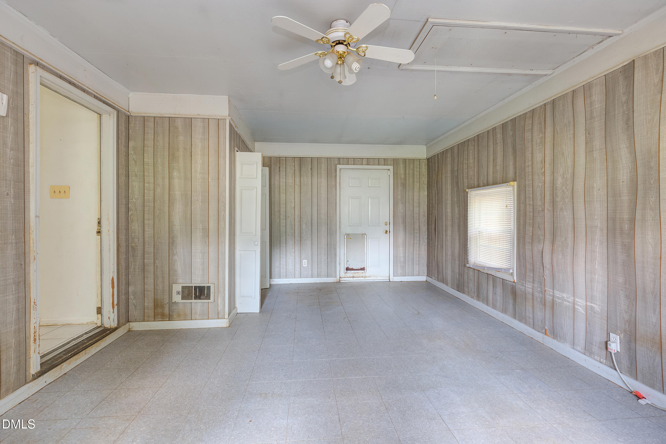 3308 Shaftsbury Street Property Photo 10