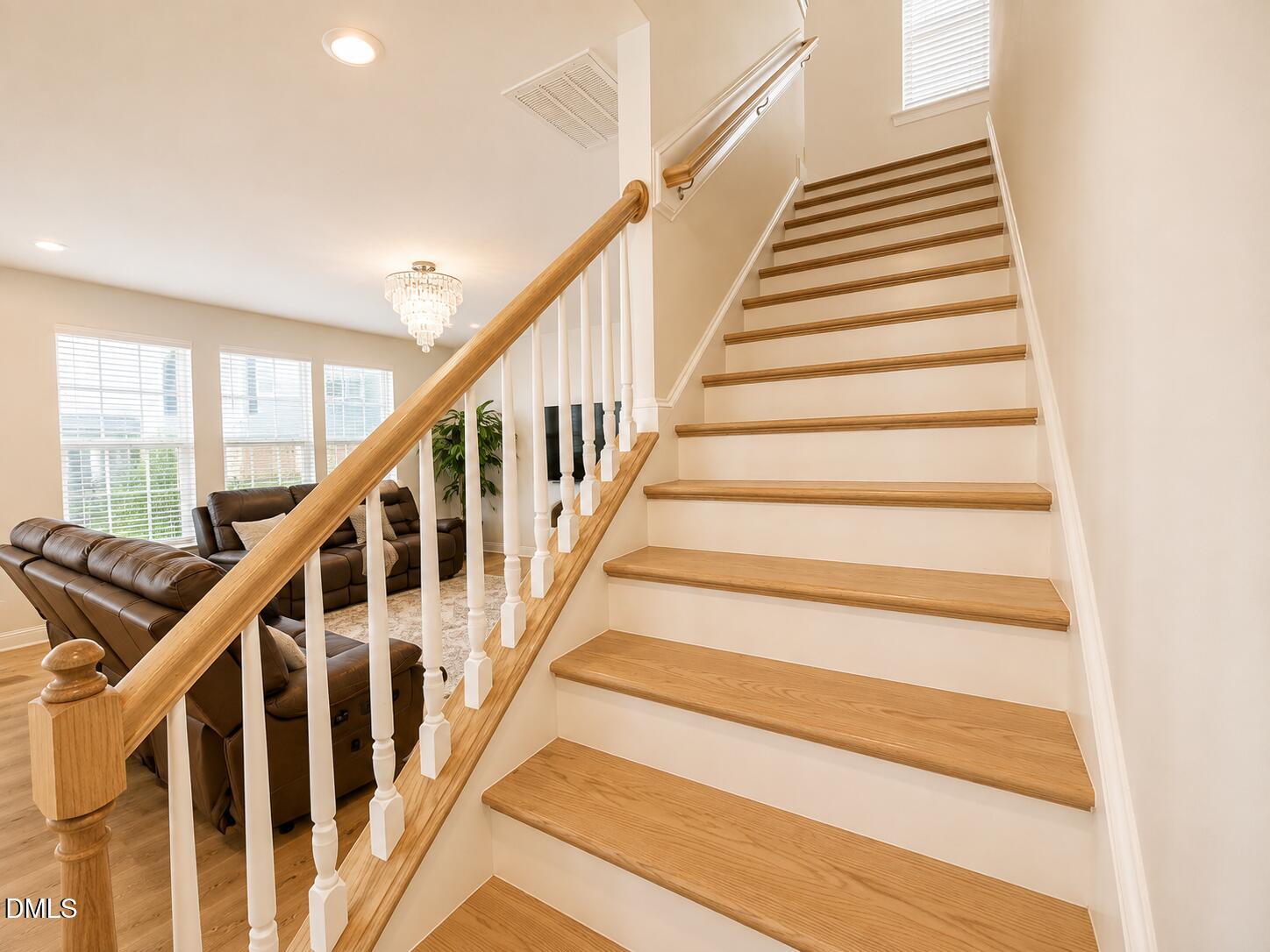 118 Faxton Way Property Photo 34