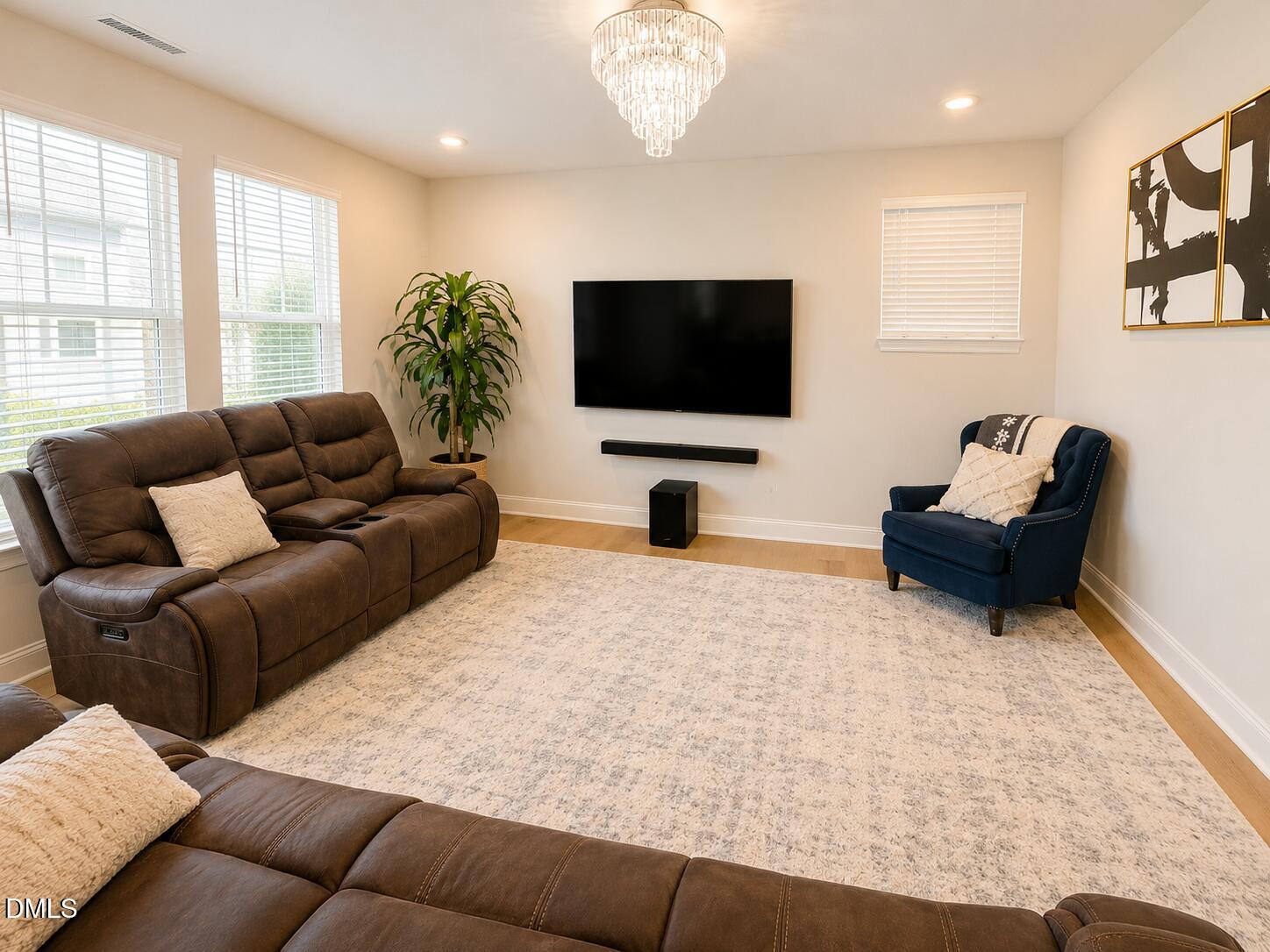 118 Faxton Way Property Photo 35