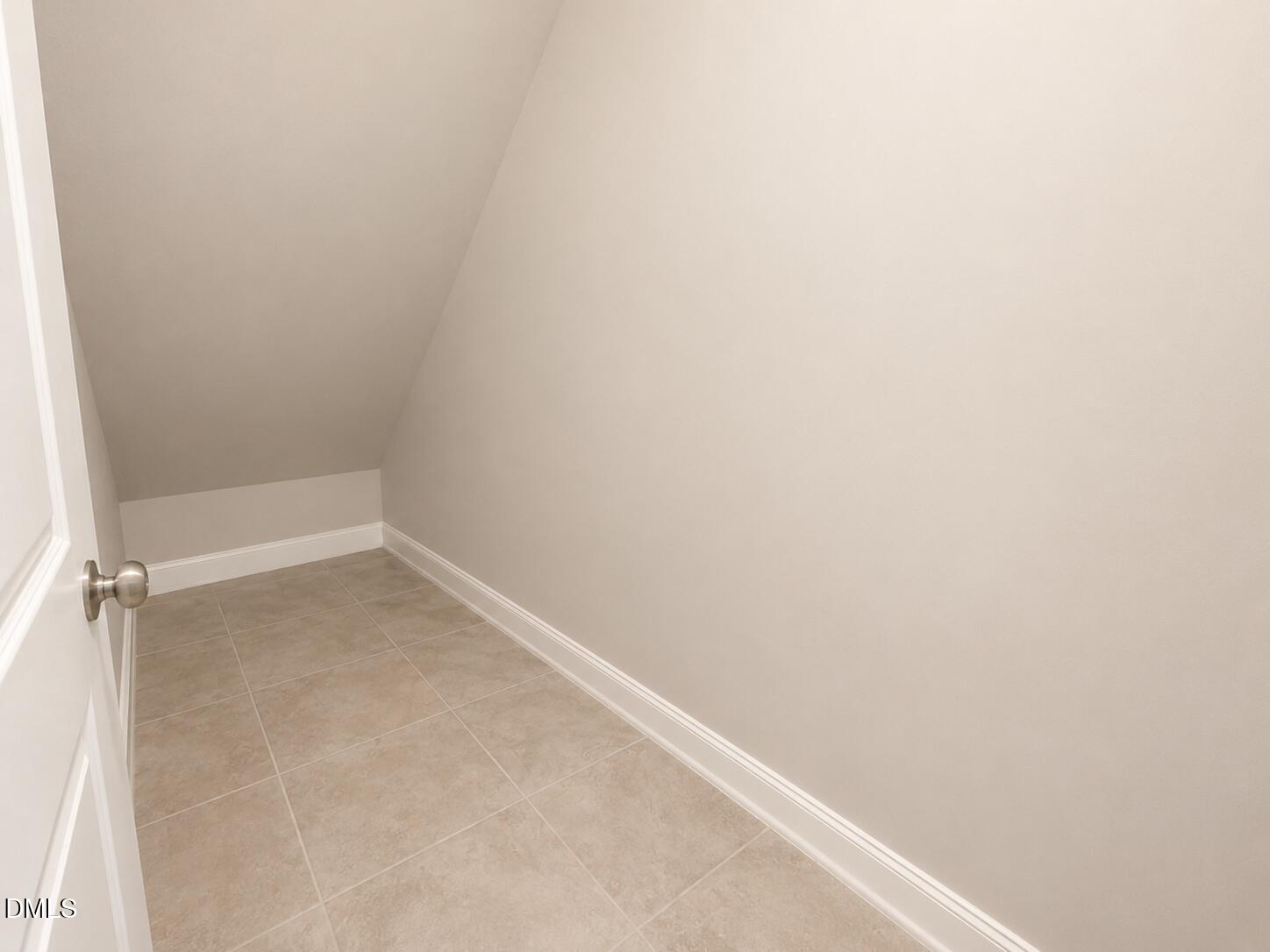 118 Faxton Way Property Photo 43
