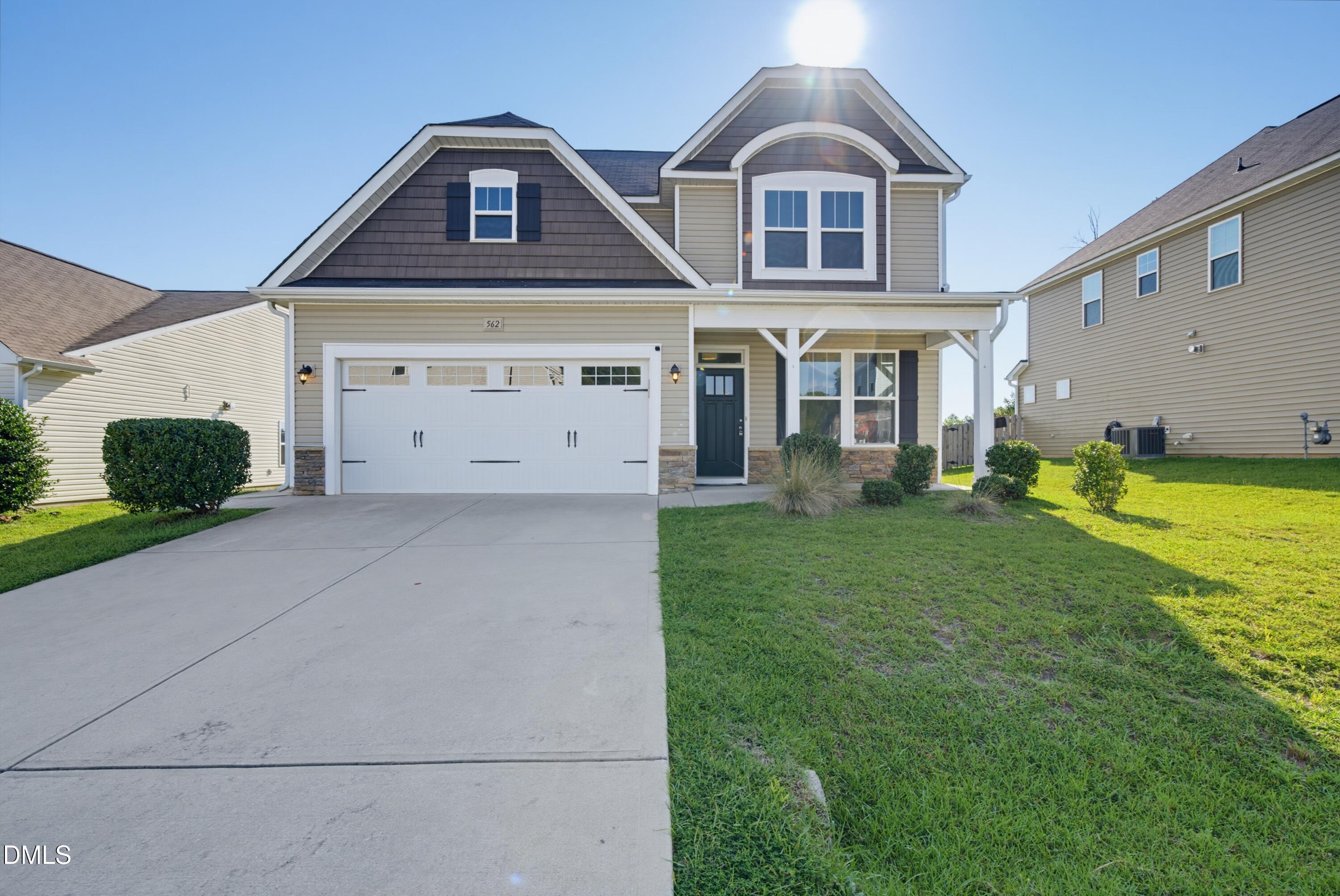 562 Summerwind Plantation Drive Property Photo 2