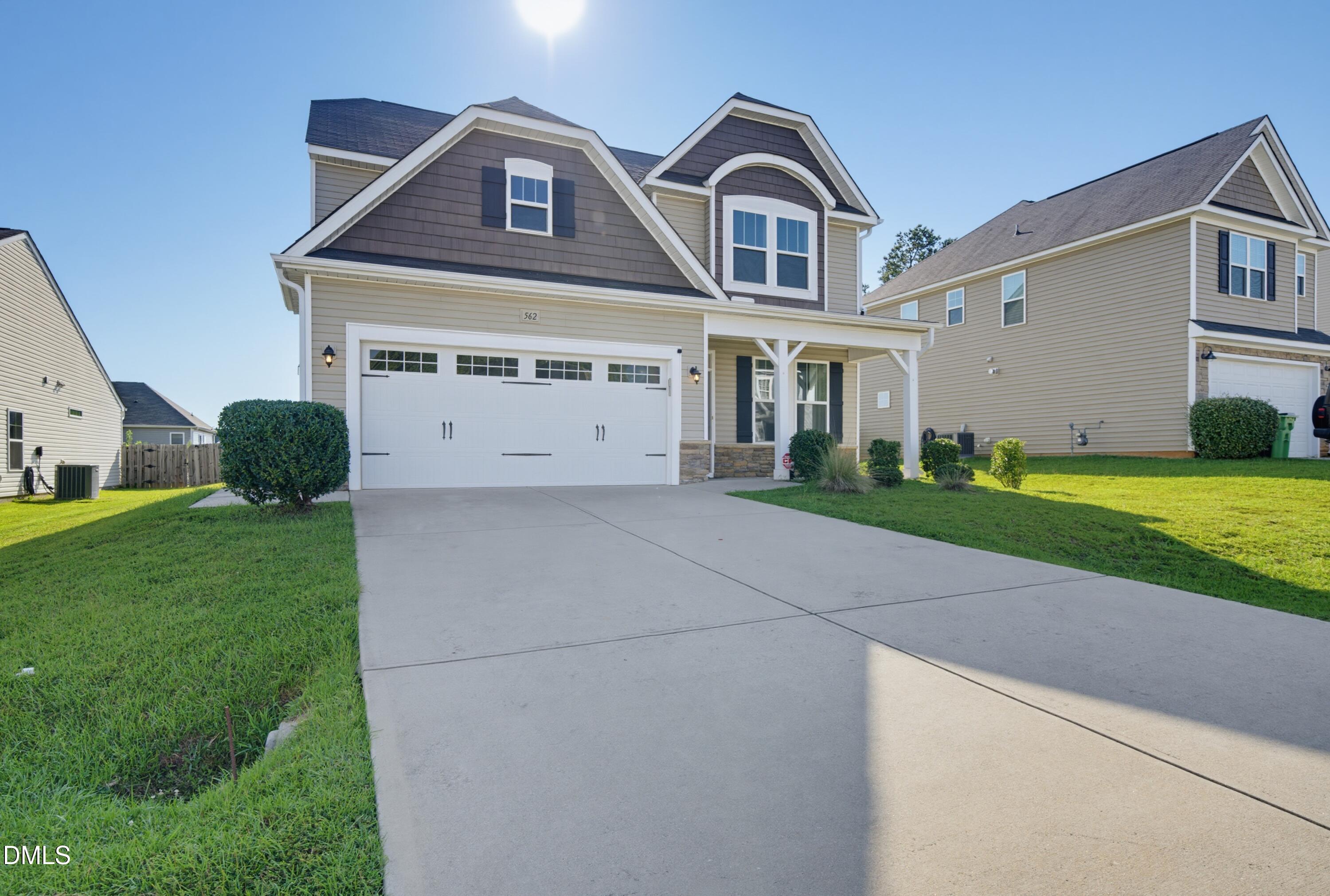562 Summerwind Plantation Drive Property Photo 3
