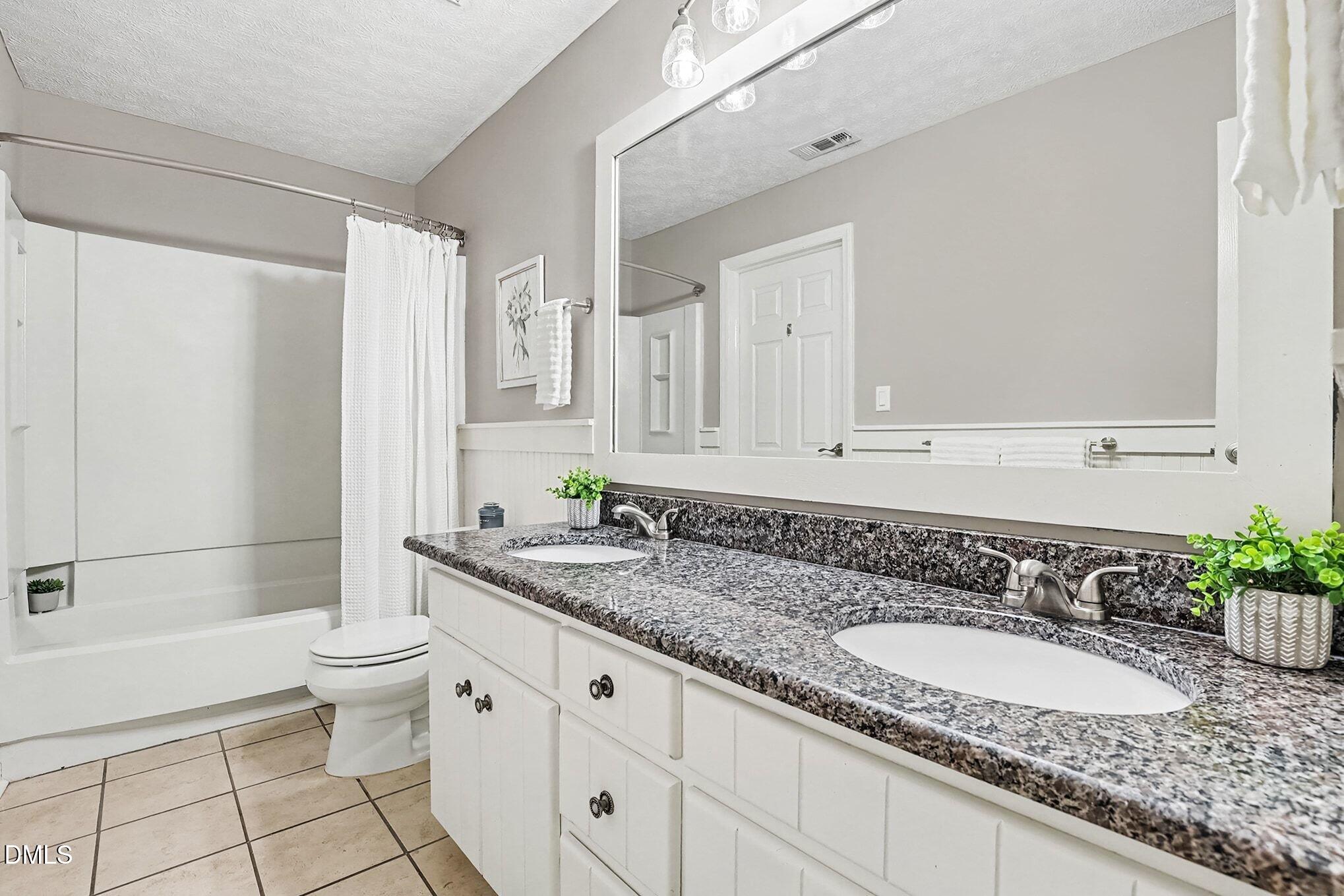 2504 Village Grove Road Property Photo 14