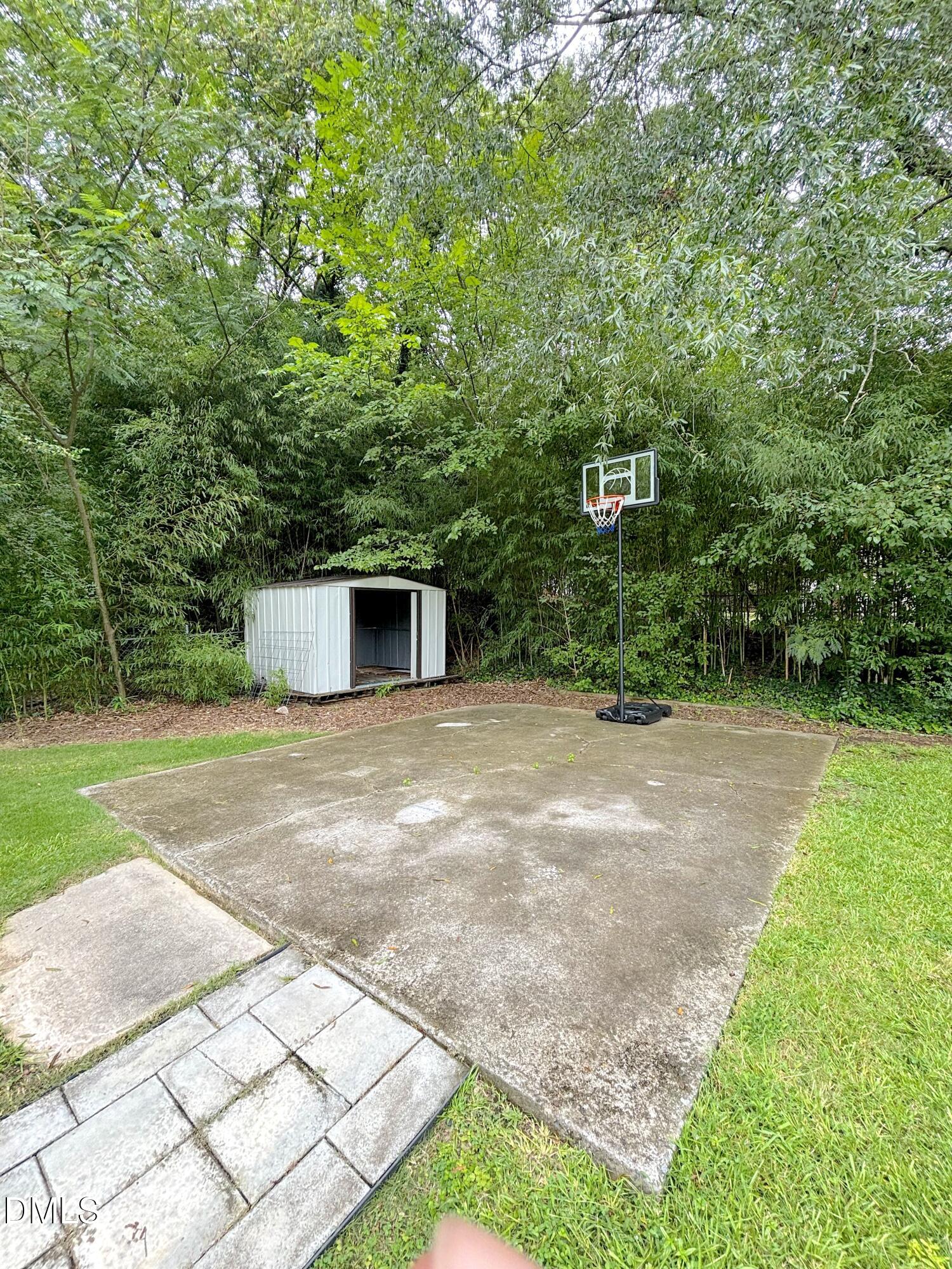 2324 Charlotte Street Property Photo 5