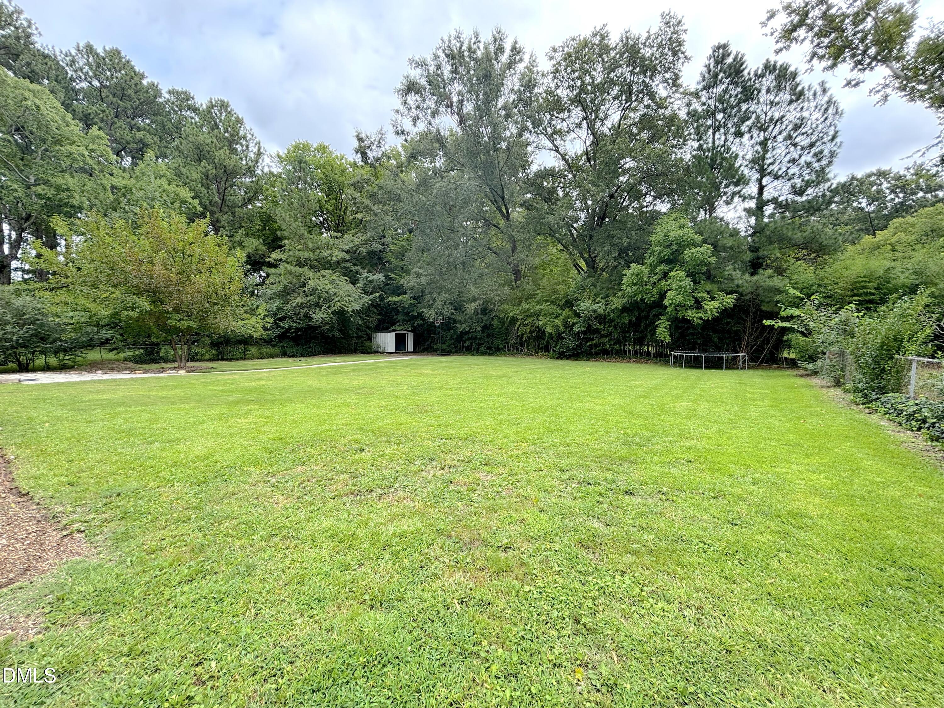 2324 Charlotte Street Property Photo 6