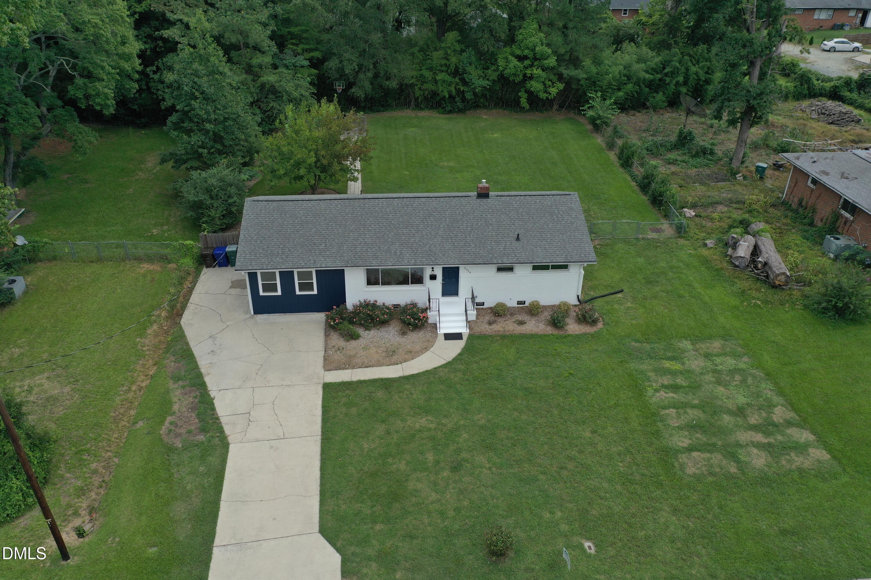 2324 Charlotte Street Property Photo 9