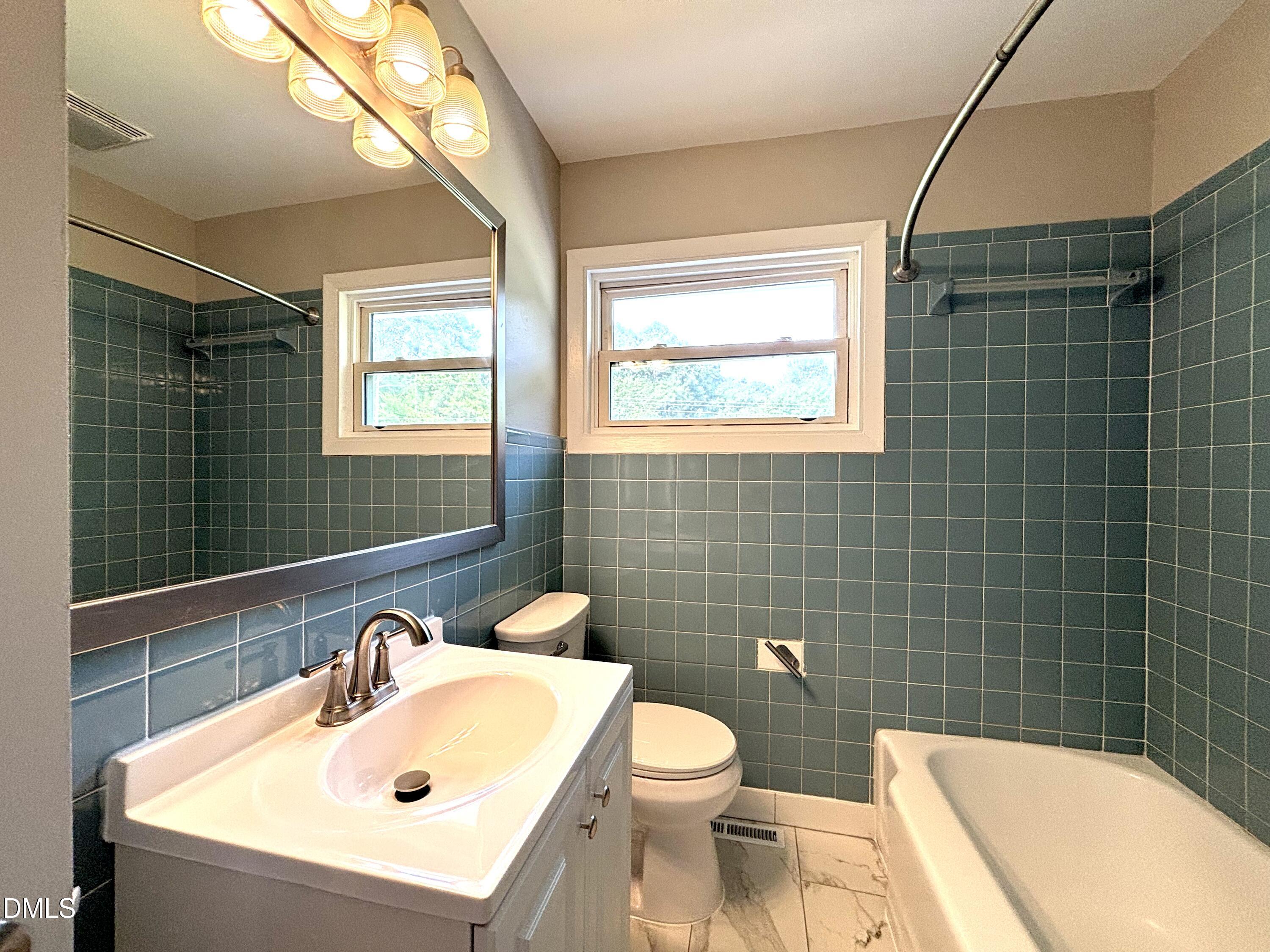 2324 Charlotte Street Property Photo 25