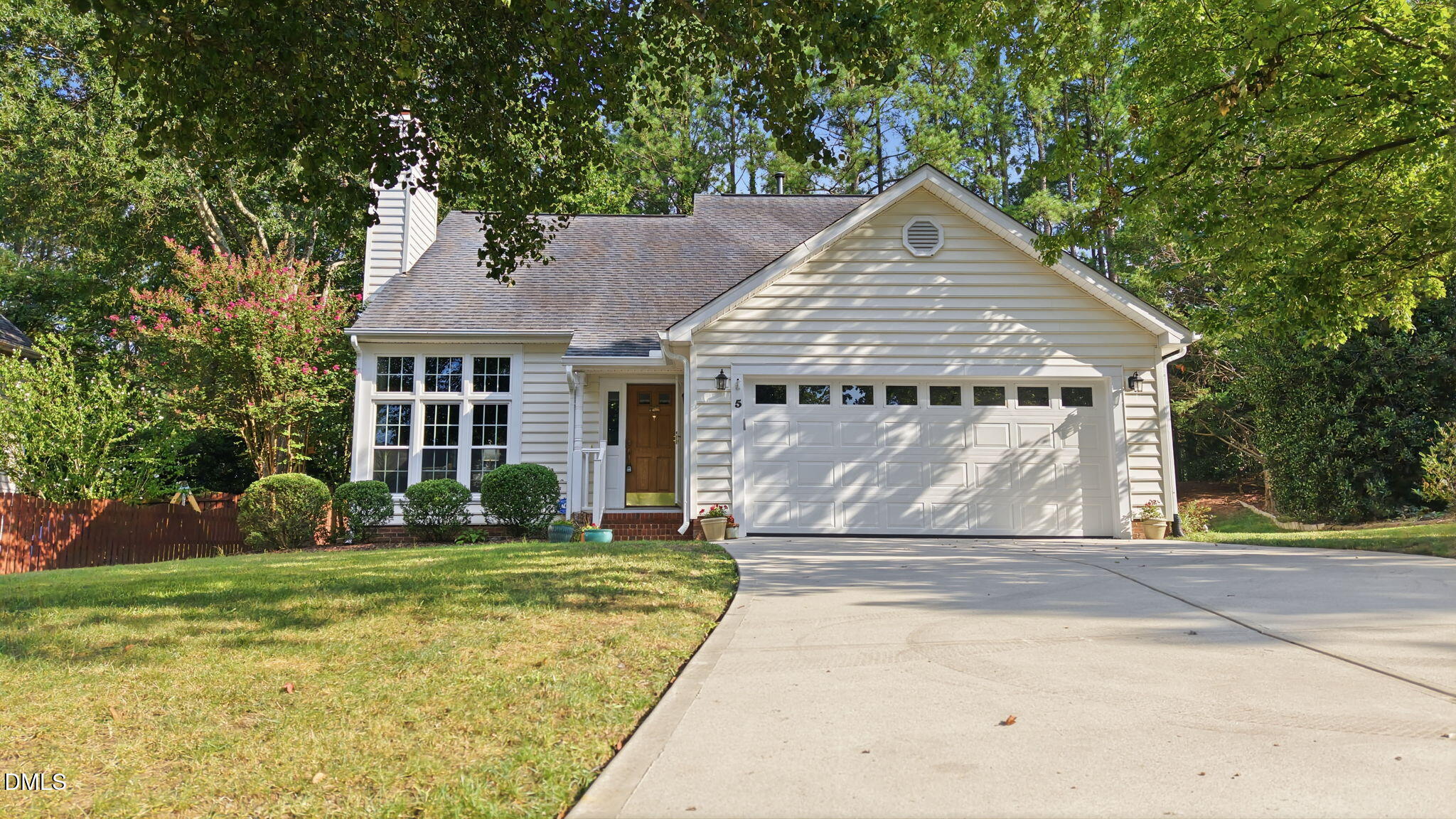 5 Wavecrest Court Property Photo 1