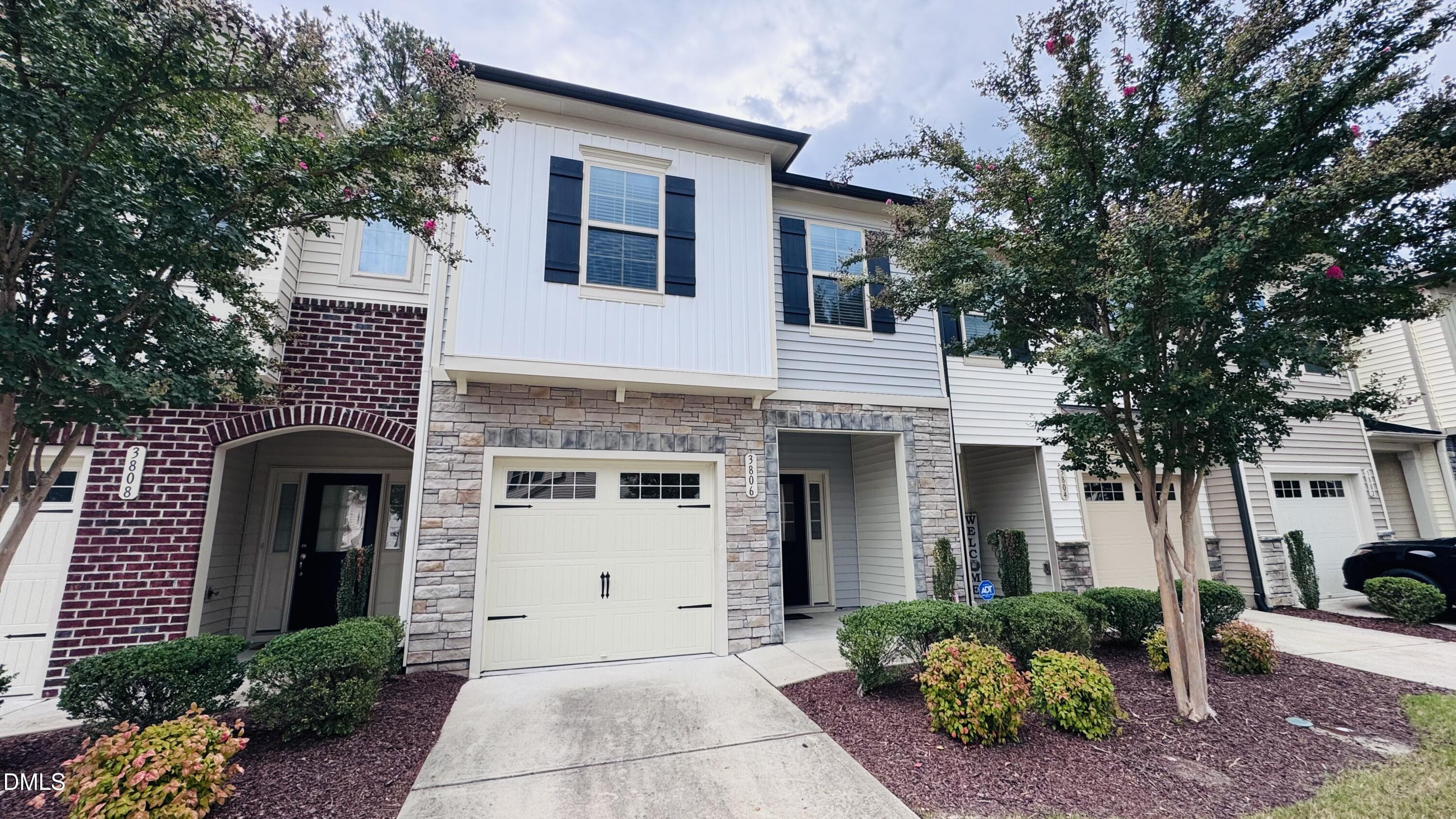 3806 Prince Noah Lp Property Photo 1