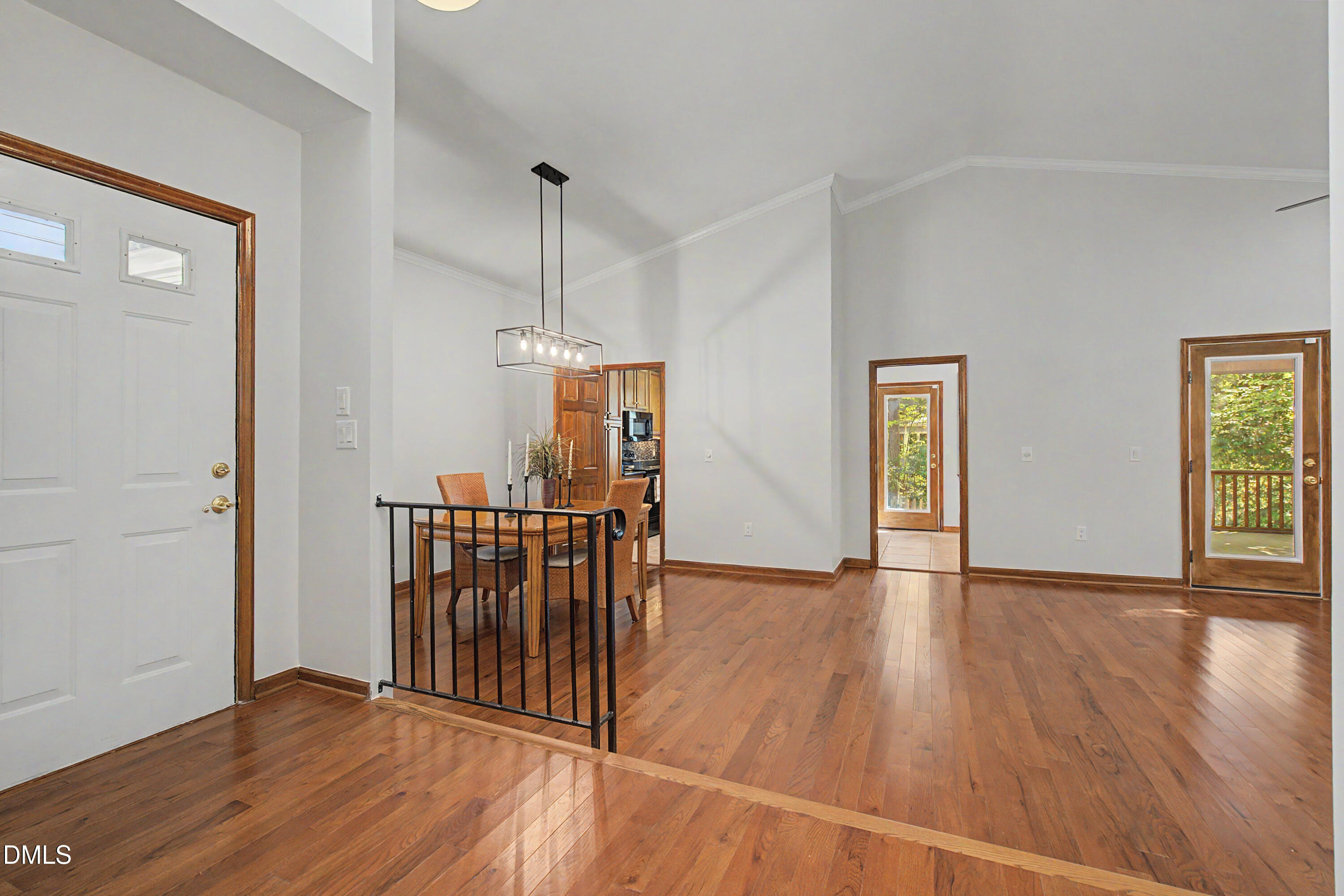 113 Tiercel Court Property Photo 5