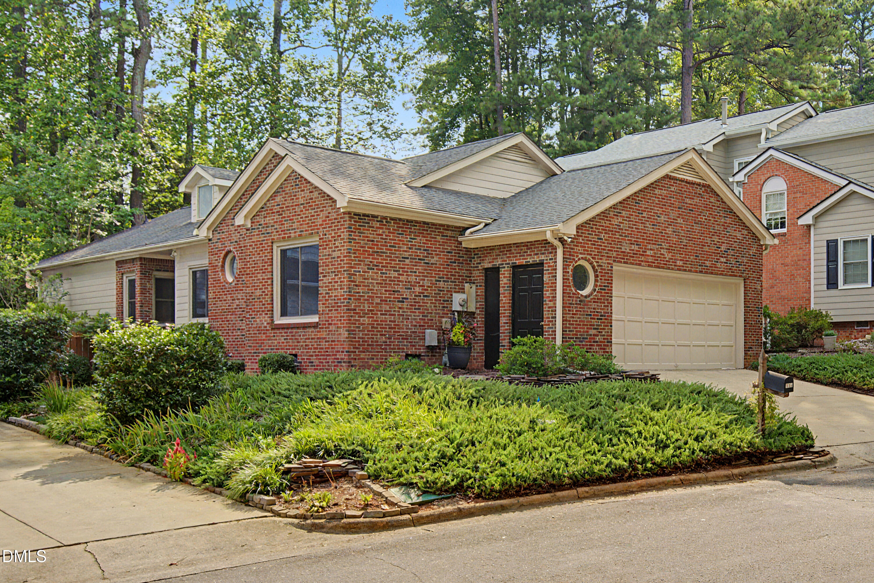 113 Tiercel Court Property Photo 6