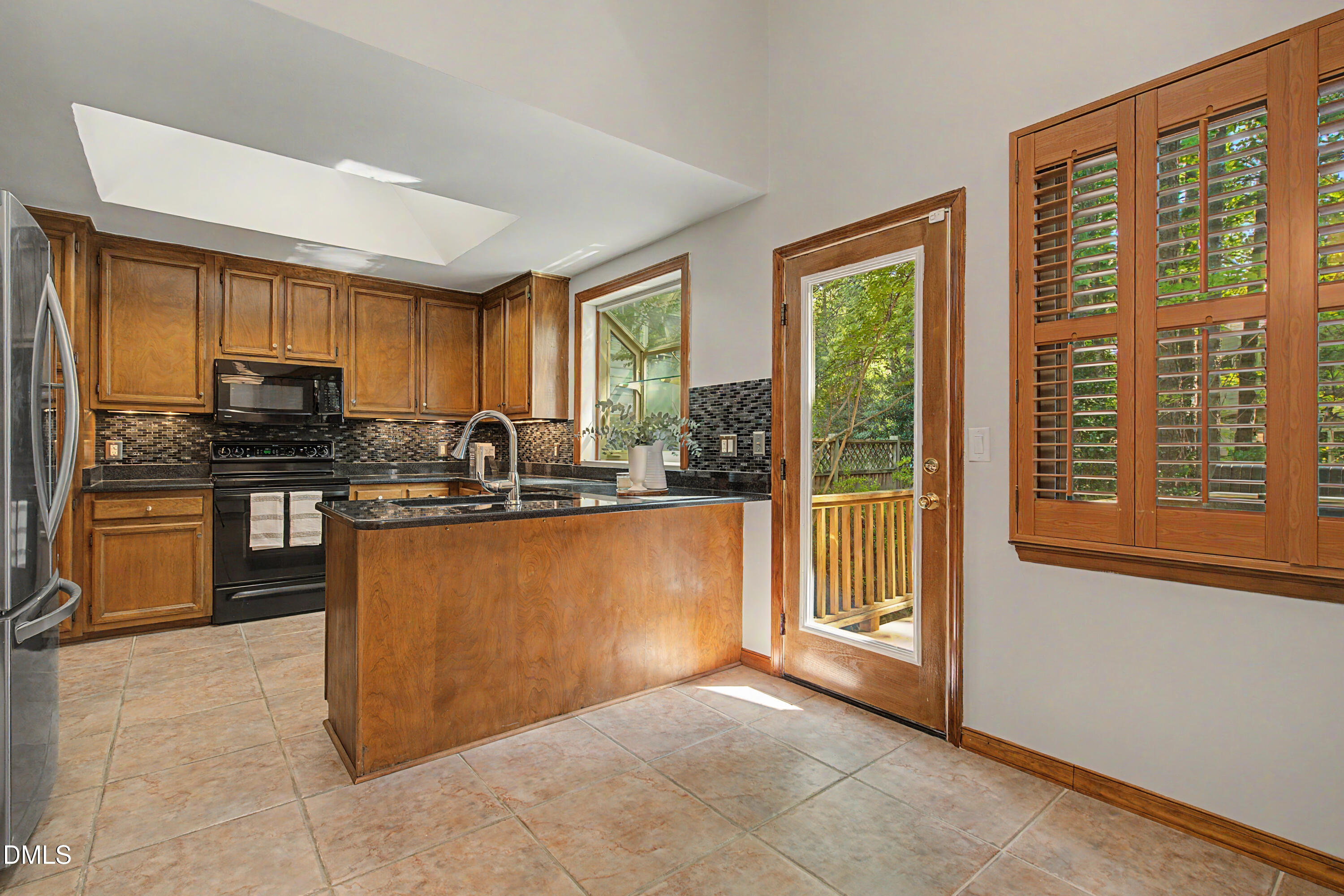 113 Tiercel Court Property Photo 8