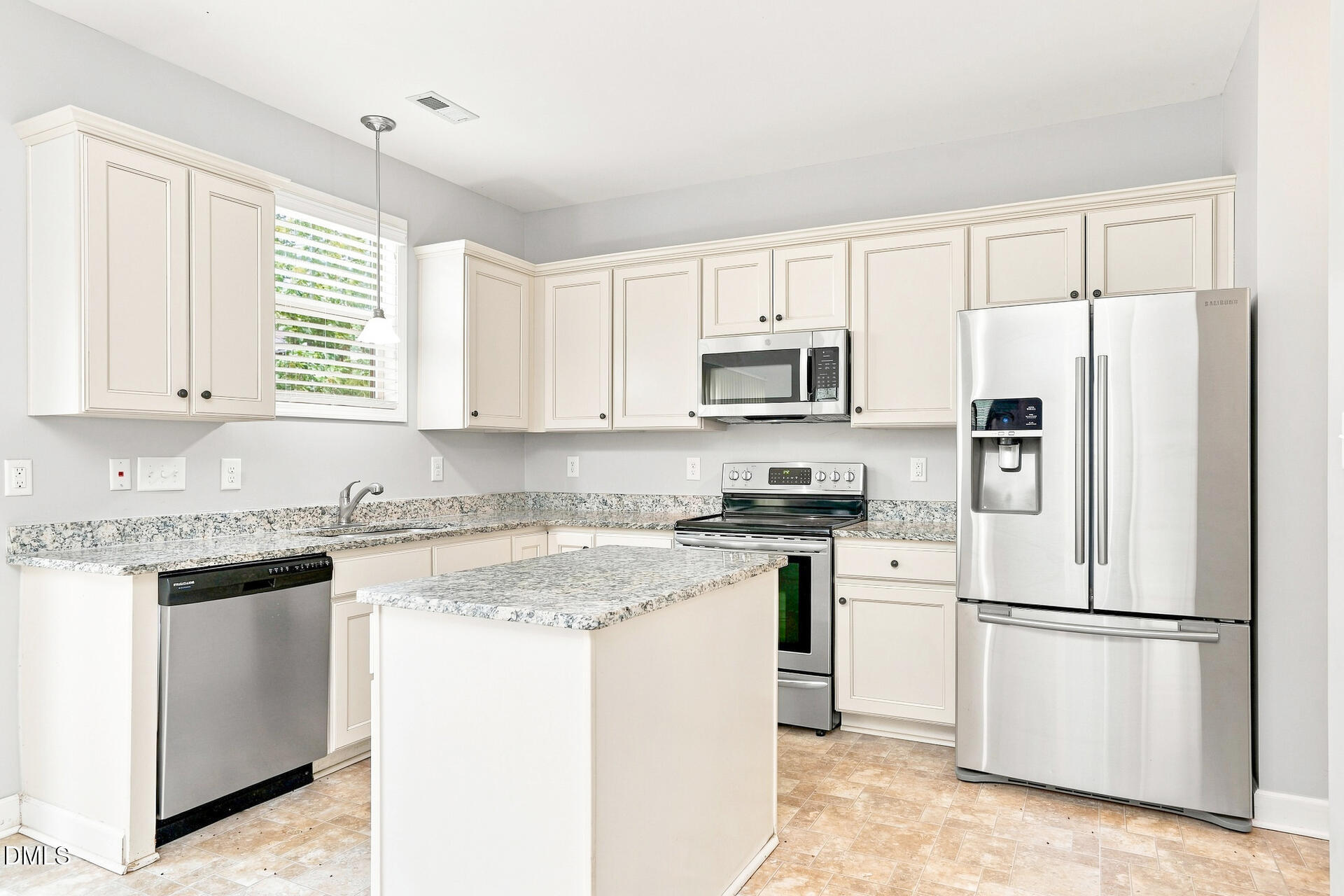 1216 Braemar Highland Drive Property Photo 17