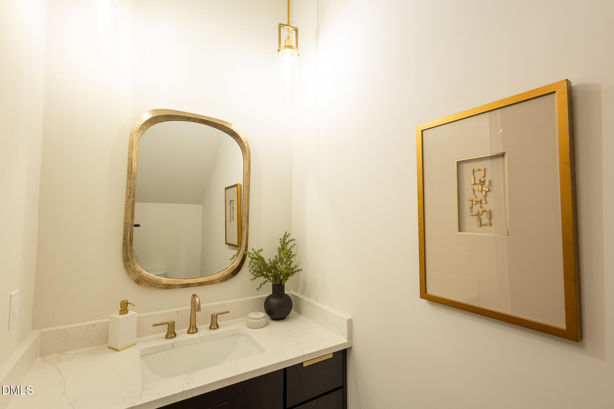 1004 Sycamore Street Property Photo 7