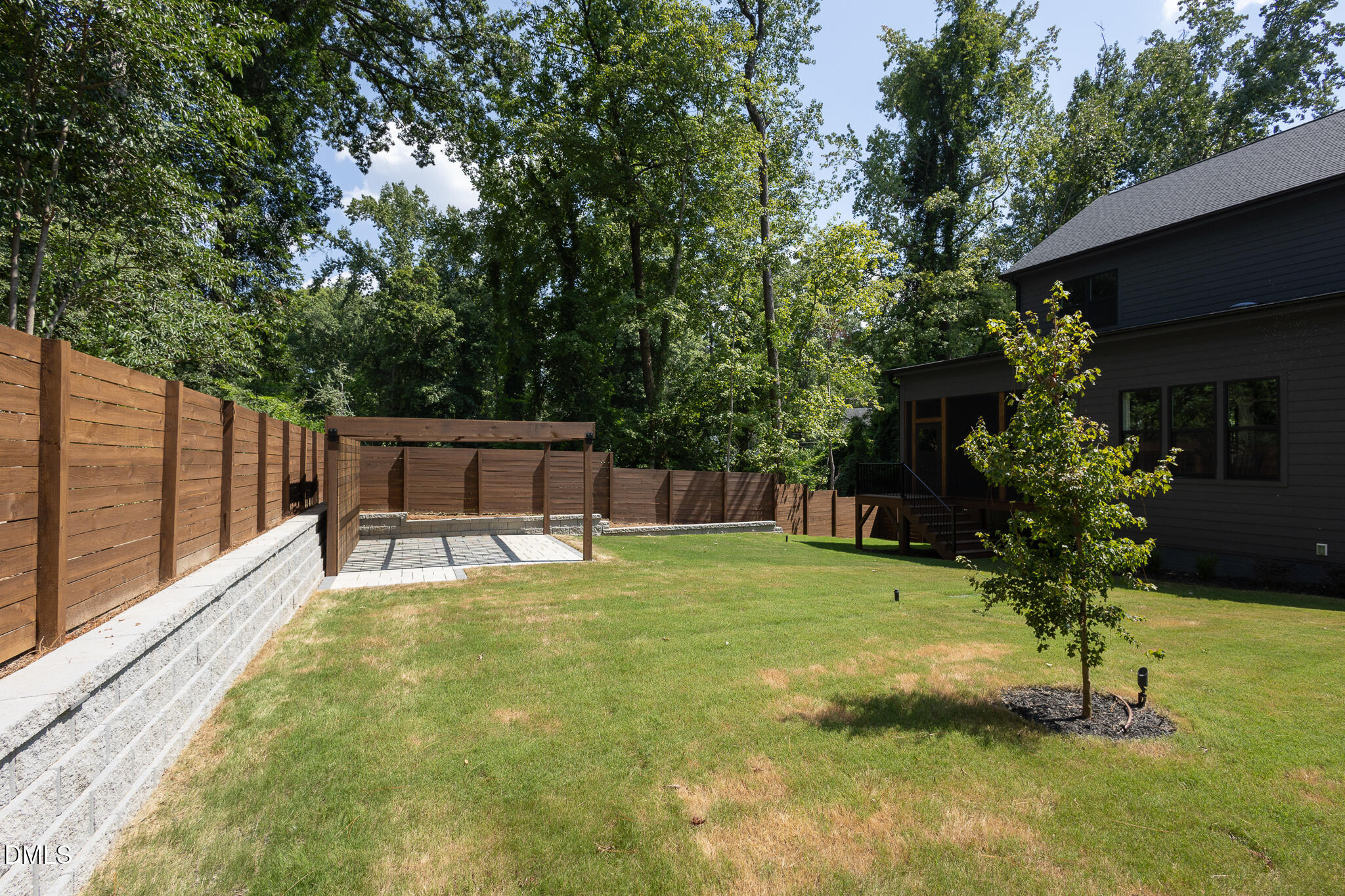 1004 Sycamore Street Property Photo 45