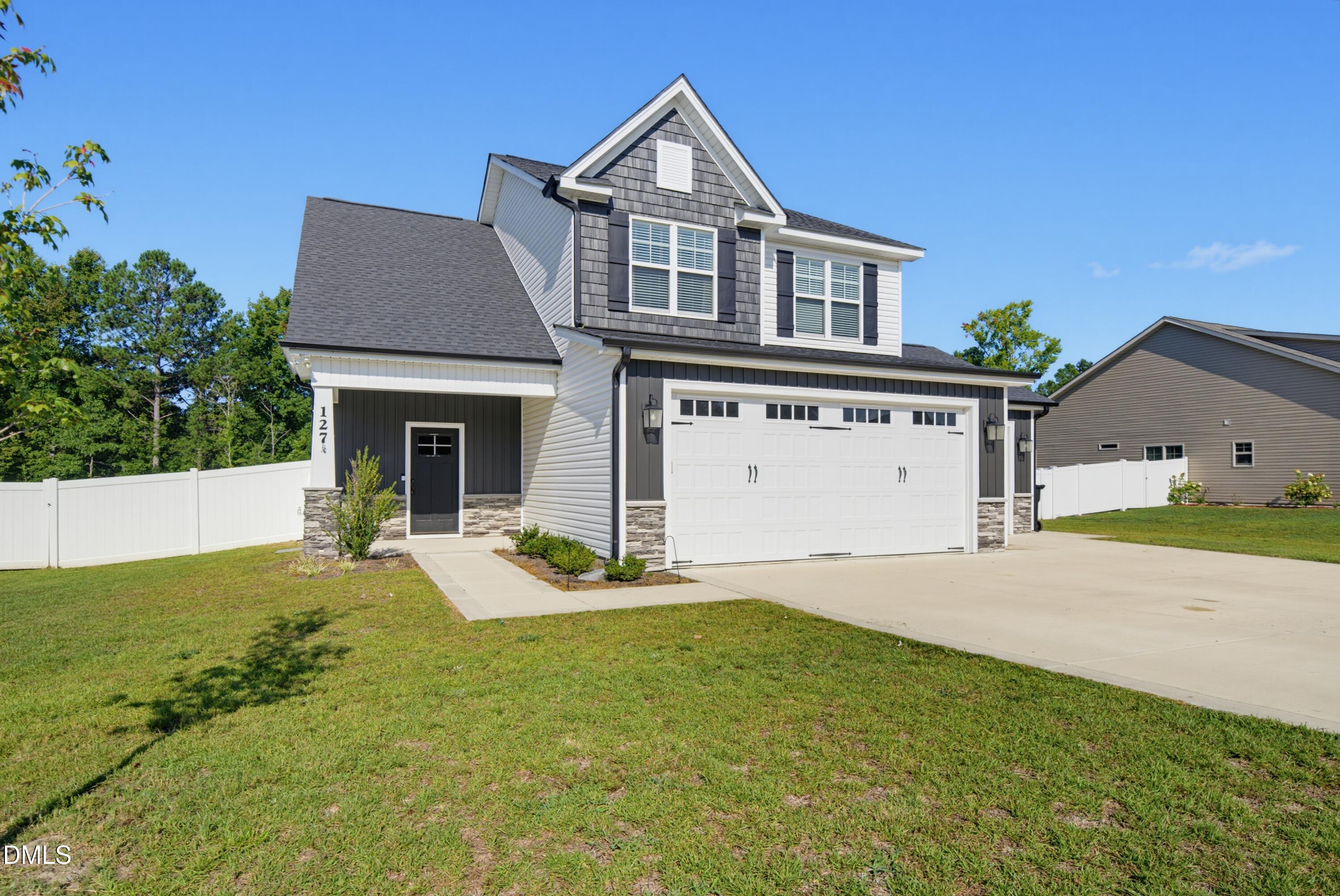 127 Thistle Court Property Photo 1