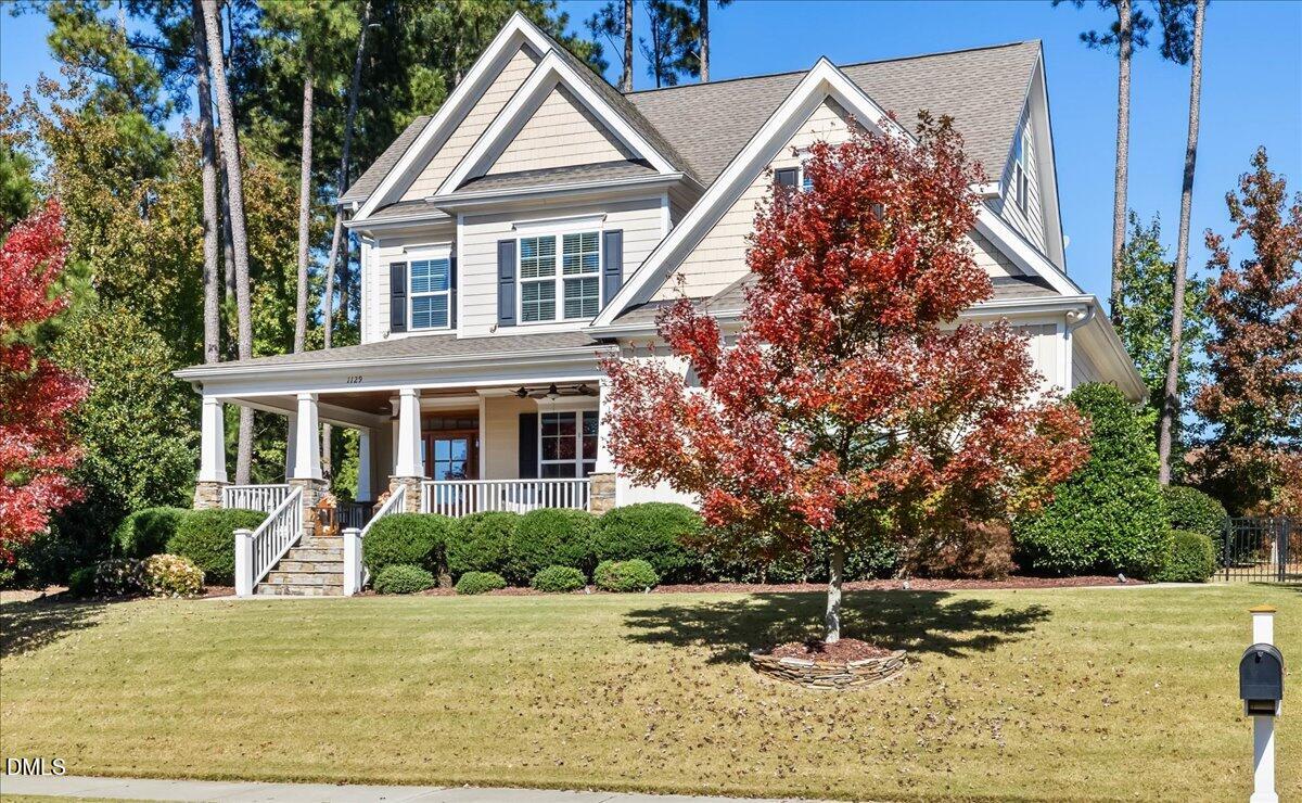 1129 Hollymont Drive Property Photo 3