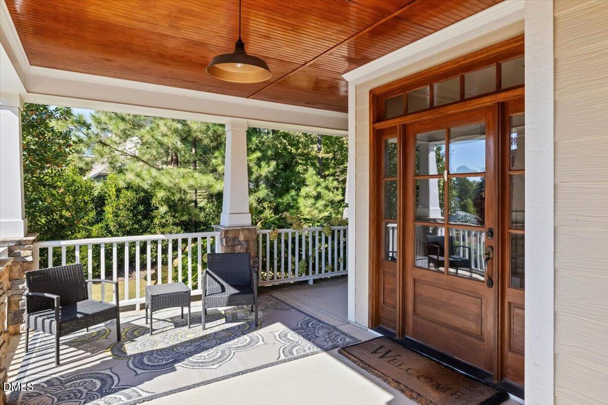 1129 Hollymont Drive Property Photo 5