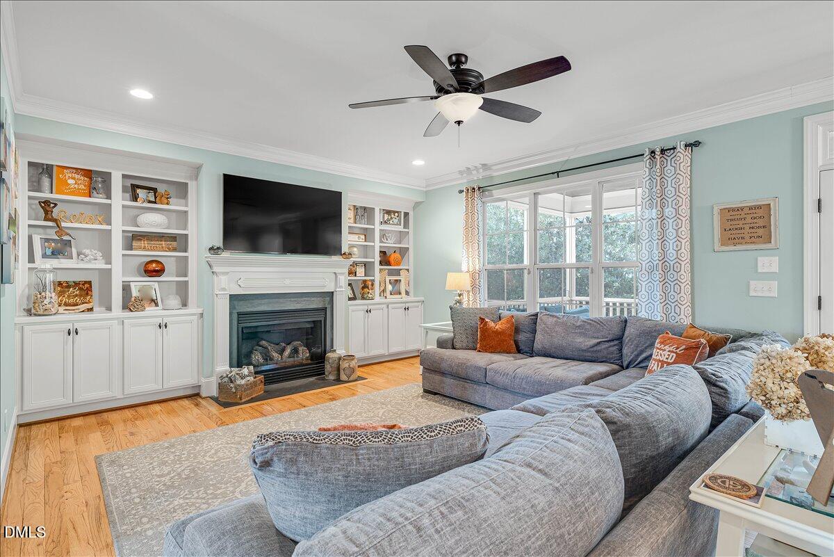 1129 Hollymont Drive Property Photo 8