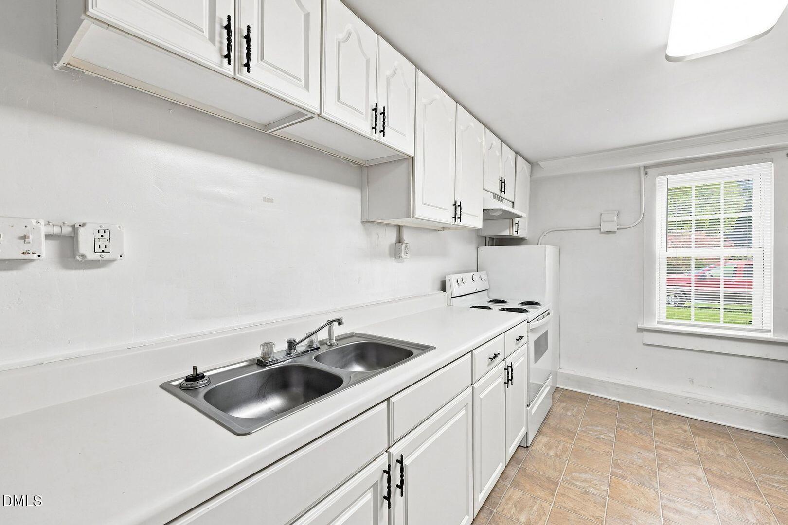101 E Woodall Street D Property Photo 6