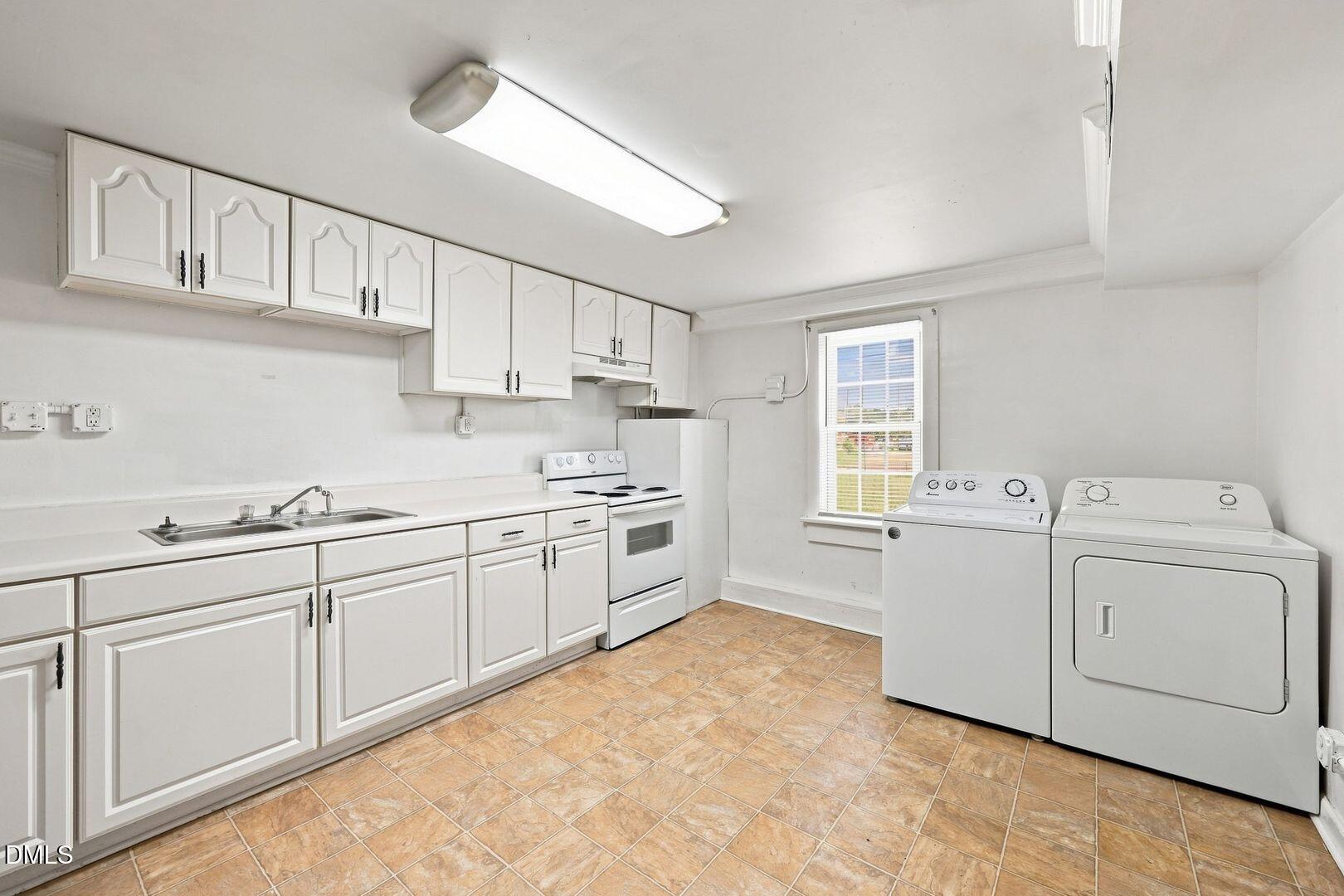 101 E Woodall Street D Property Photo 9