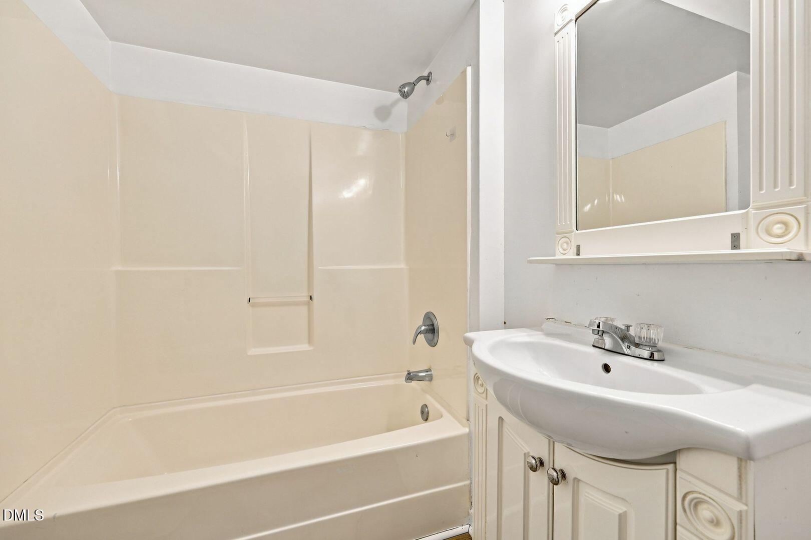 101 E Woodall Street D Property Photo 13