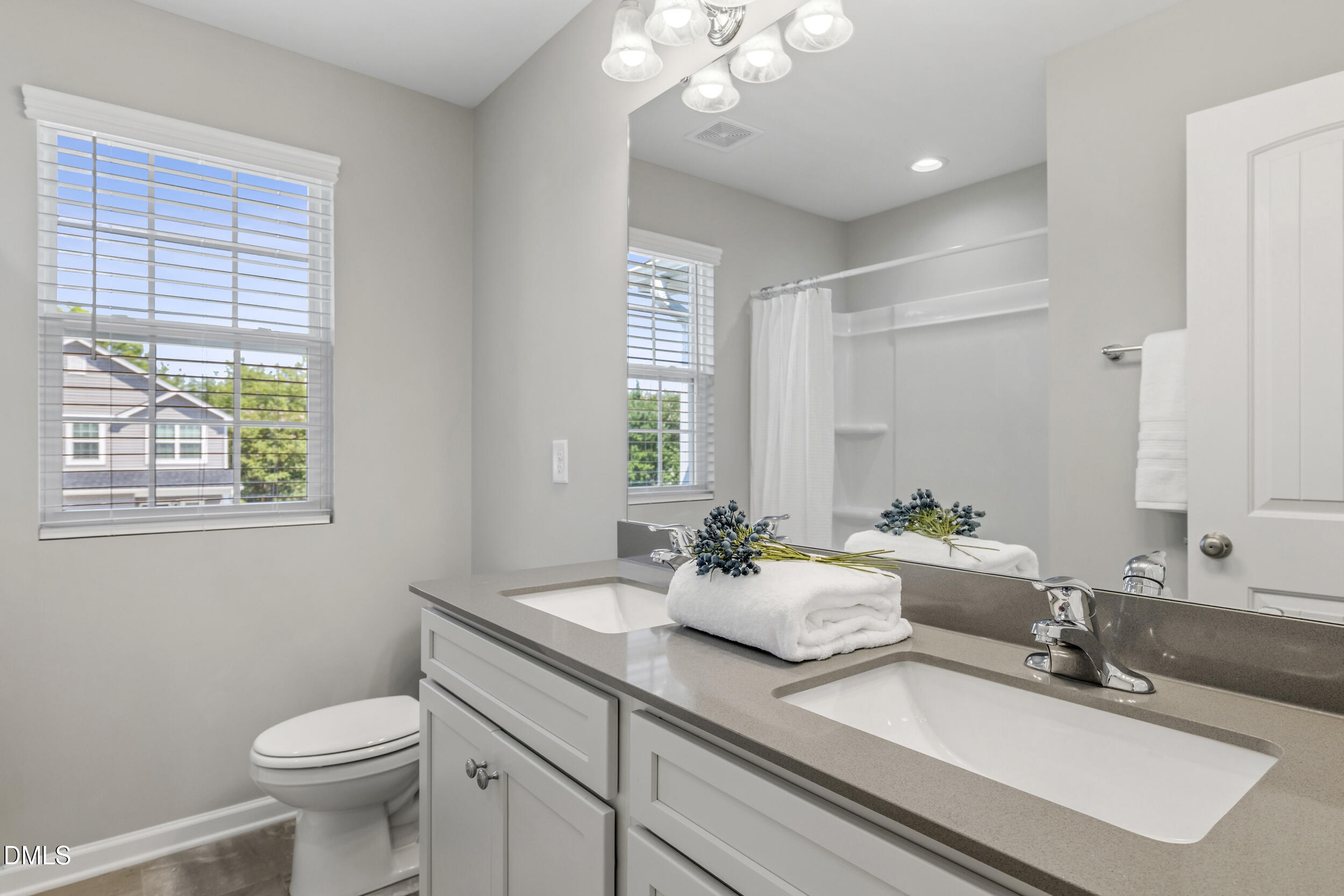 2275 Campbell Loop Property Photo 11