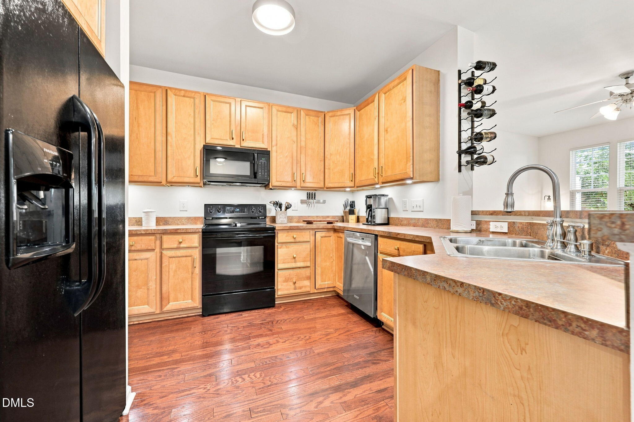 2339 Putters Way Property Photo 4