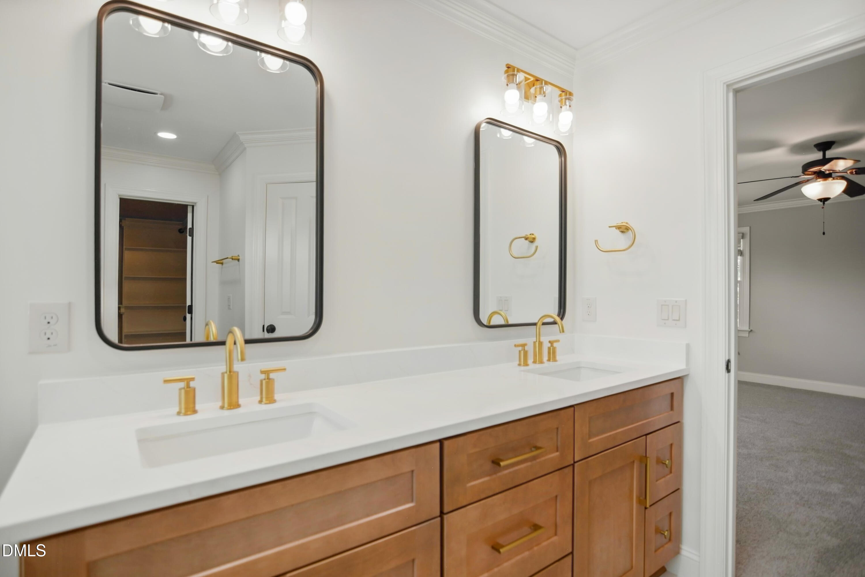 1009 Lyndhurst Falls Lane Property Photo 17