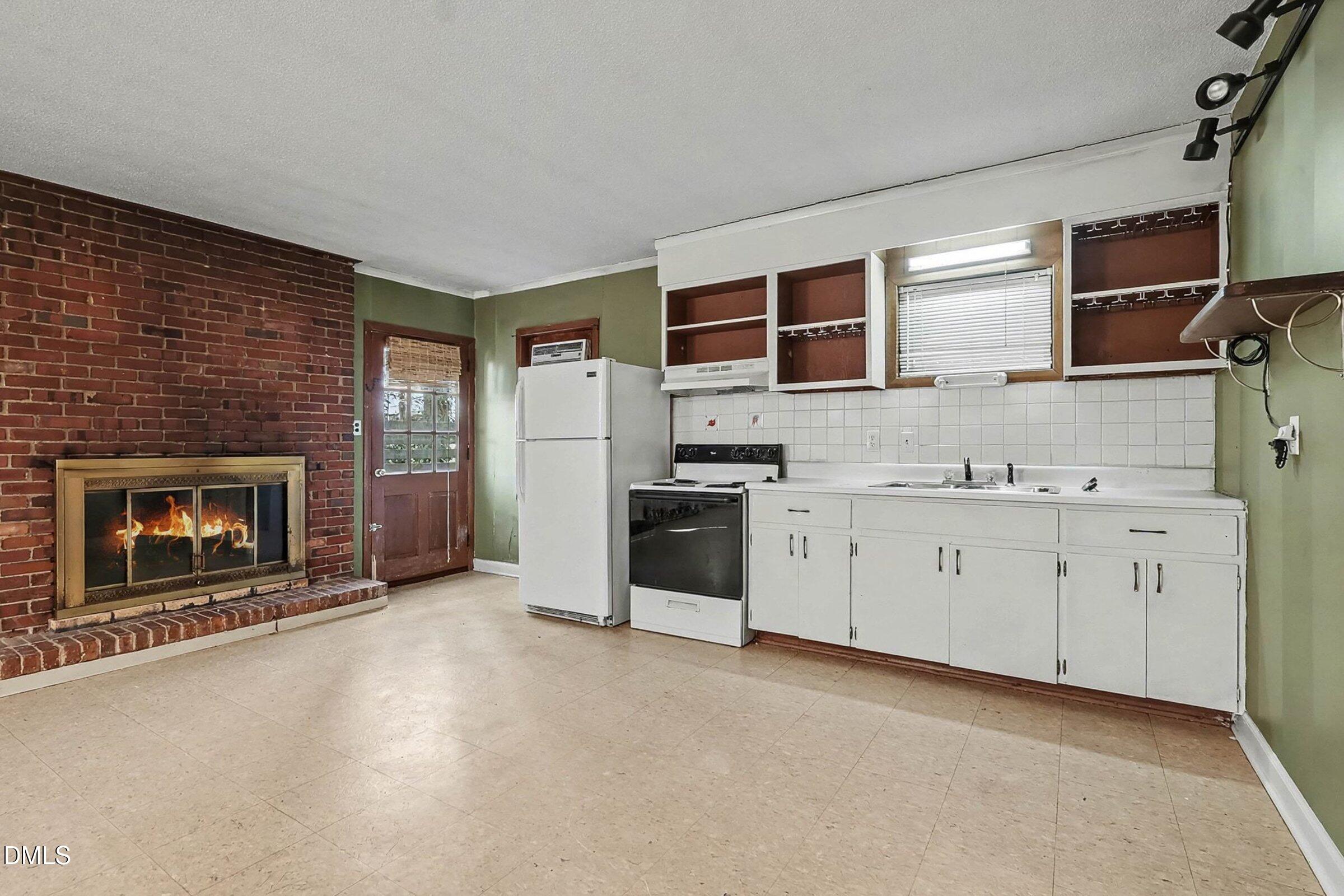 3704 Pembrook Place Property Photo 44