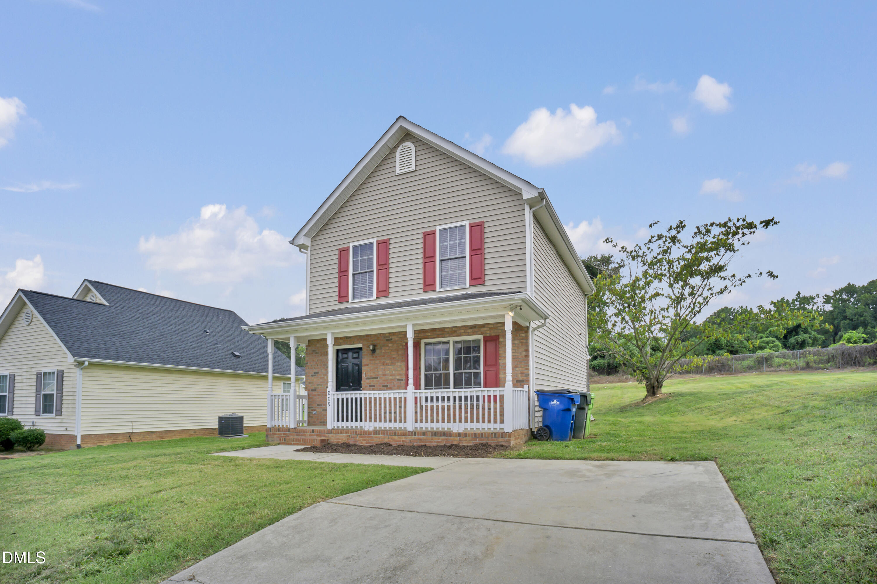 809 Elkhart Drive Property Photo 2
