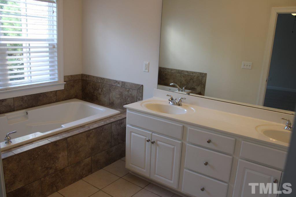 303 Kirkeenan Circle Property Photo 16
