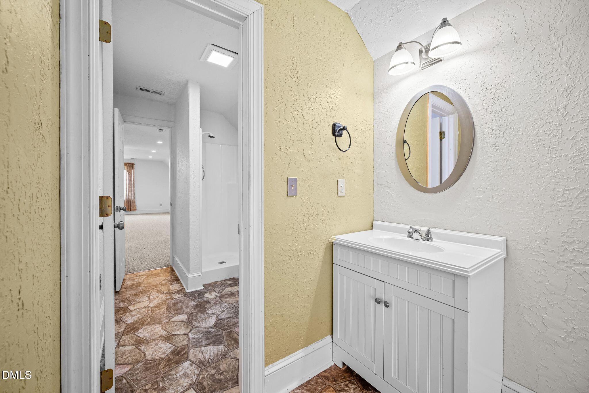 949 Dav Road Property Photo 26
