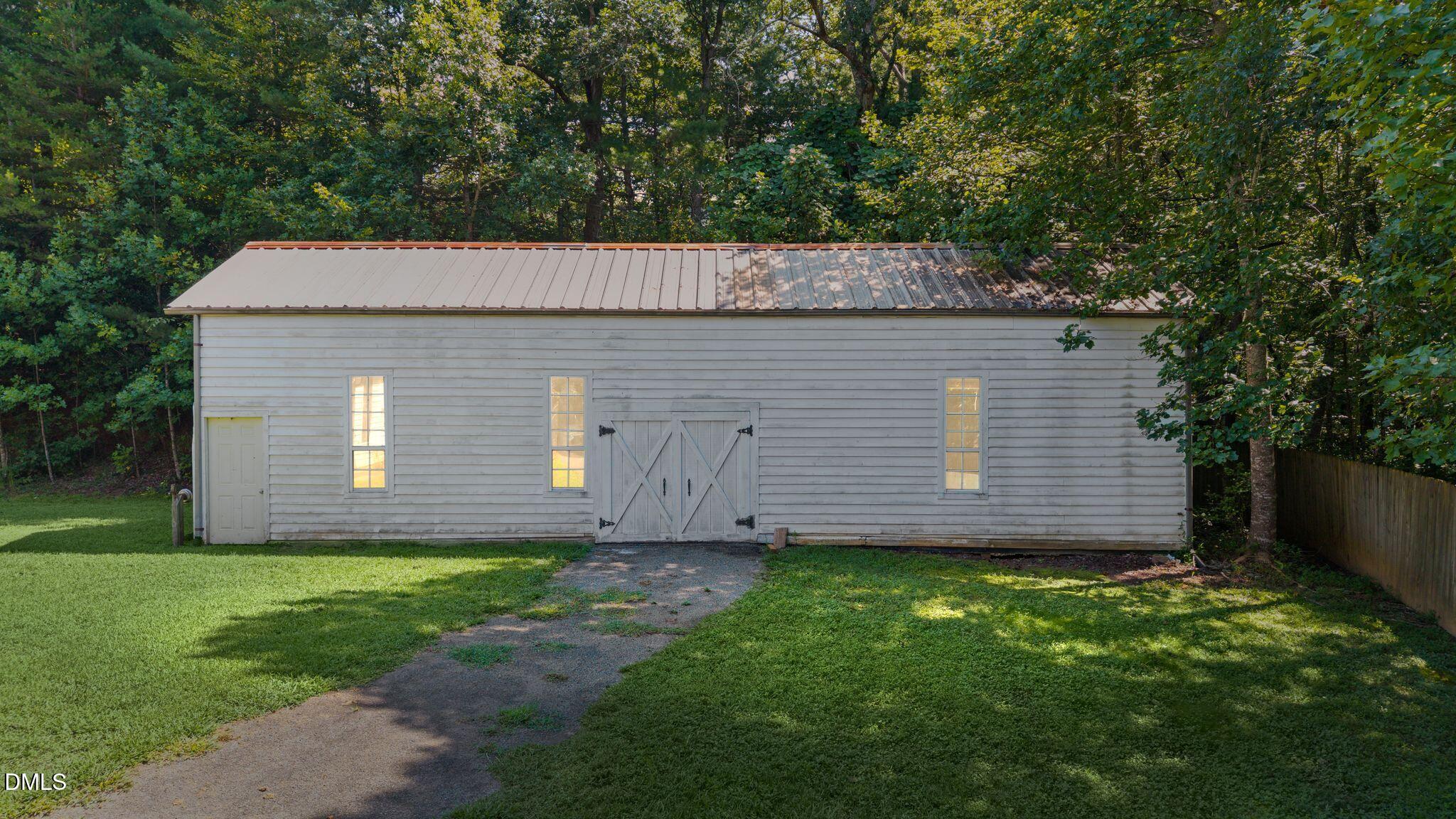 949 Dav Road Property Photo 36