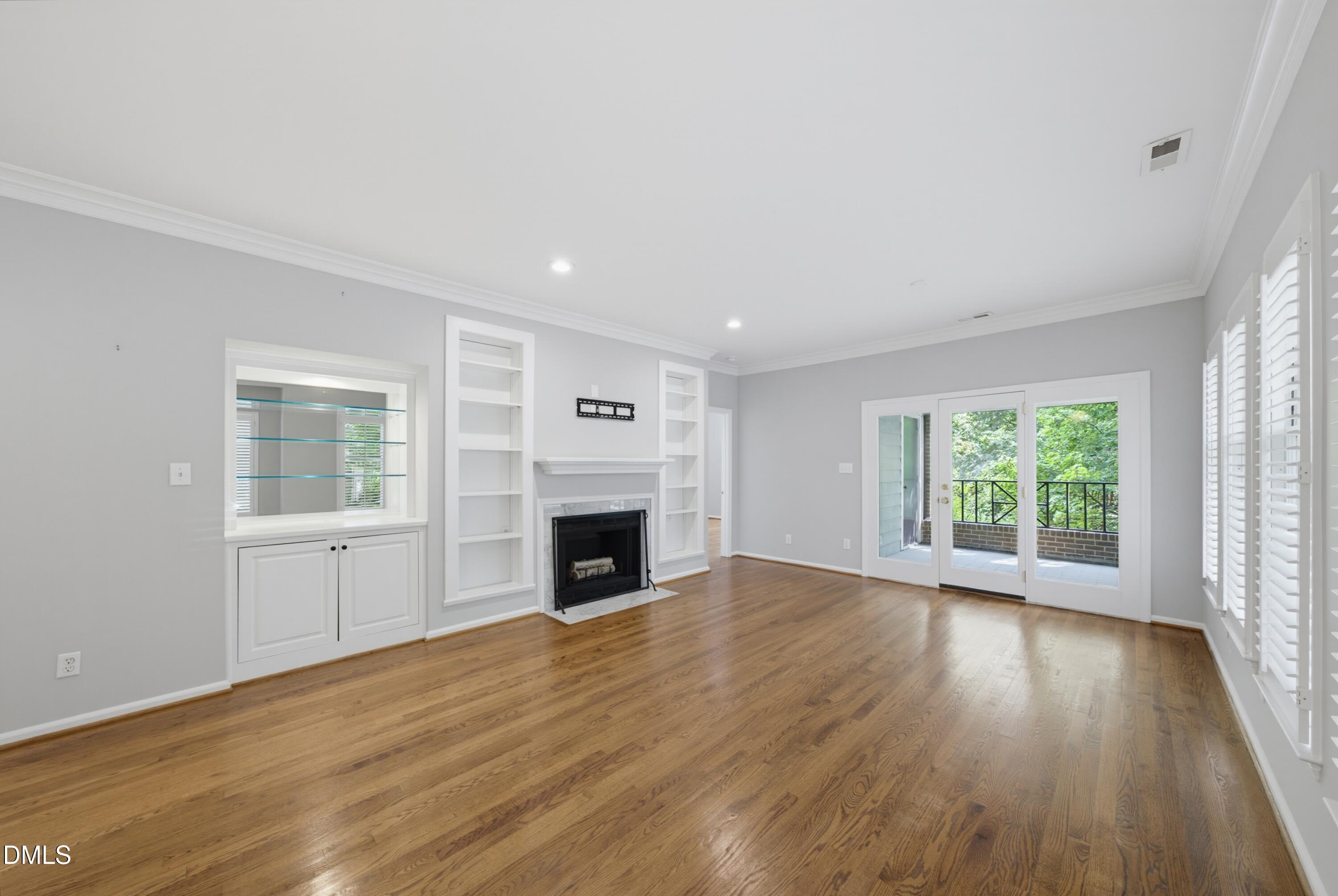 761 Bishops Park Drive 201 Property Photo 5
